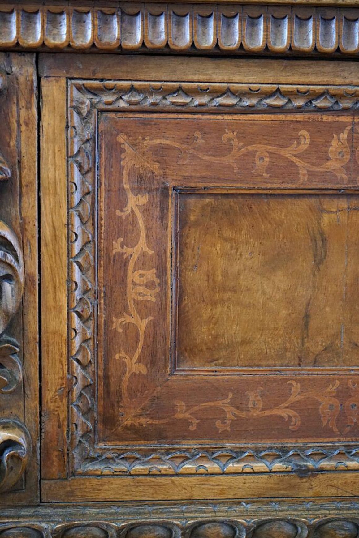 Italian 17th Century Blond Walnut Cassone Chest