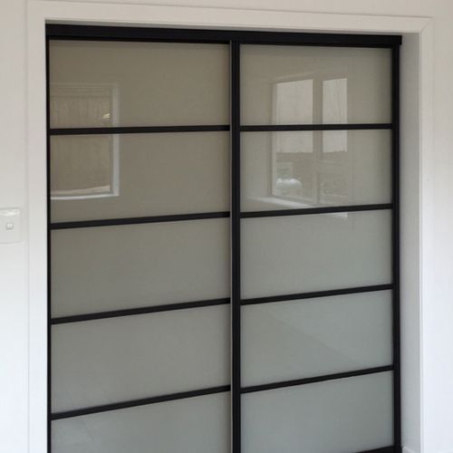 5 Divisions Opal Laminate Glass Sliding Door With Double Tracks