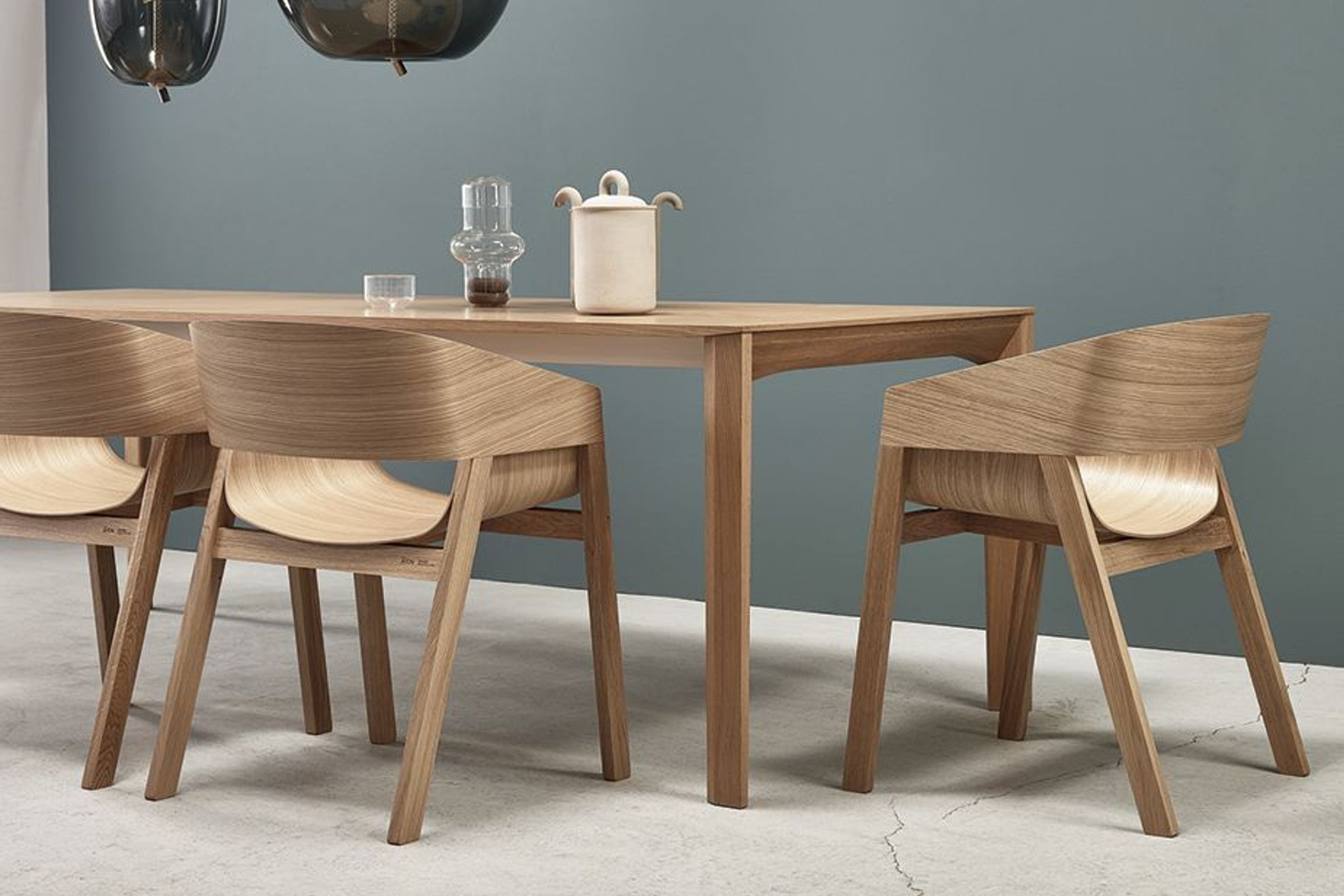 Lasu Dining Table - Natural Oak - by TON