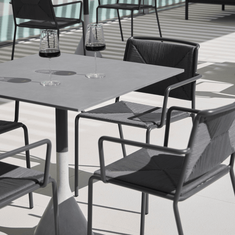 Neck Table 70X70