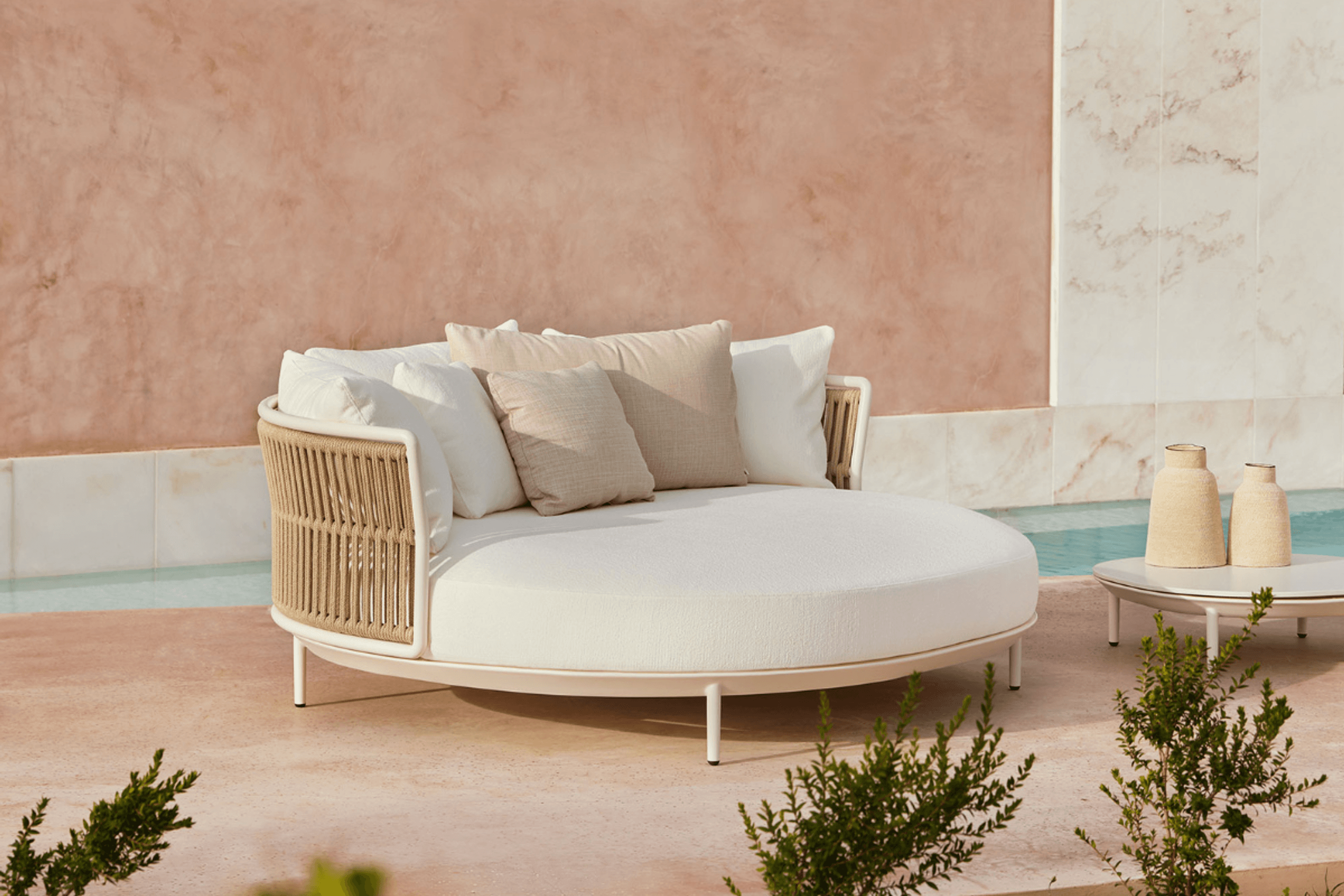 Amba Daybed - Woven