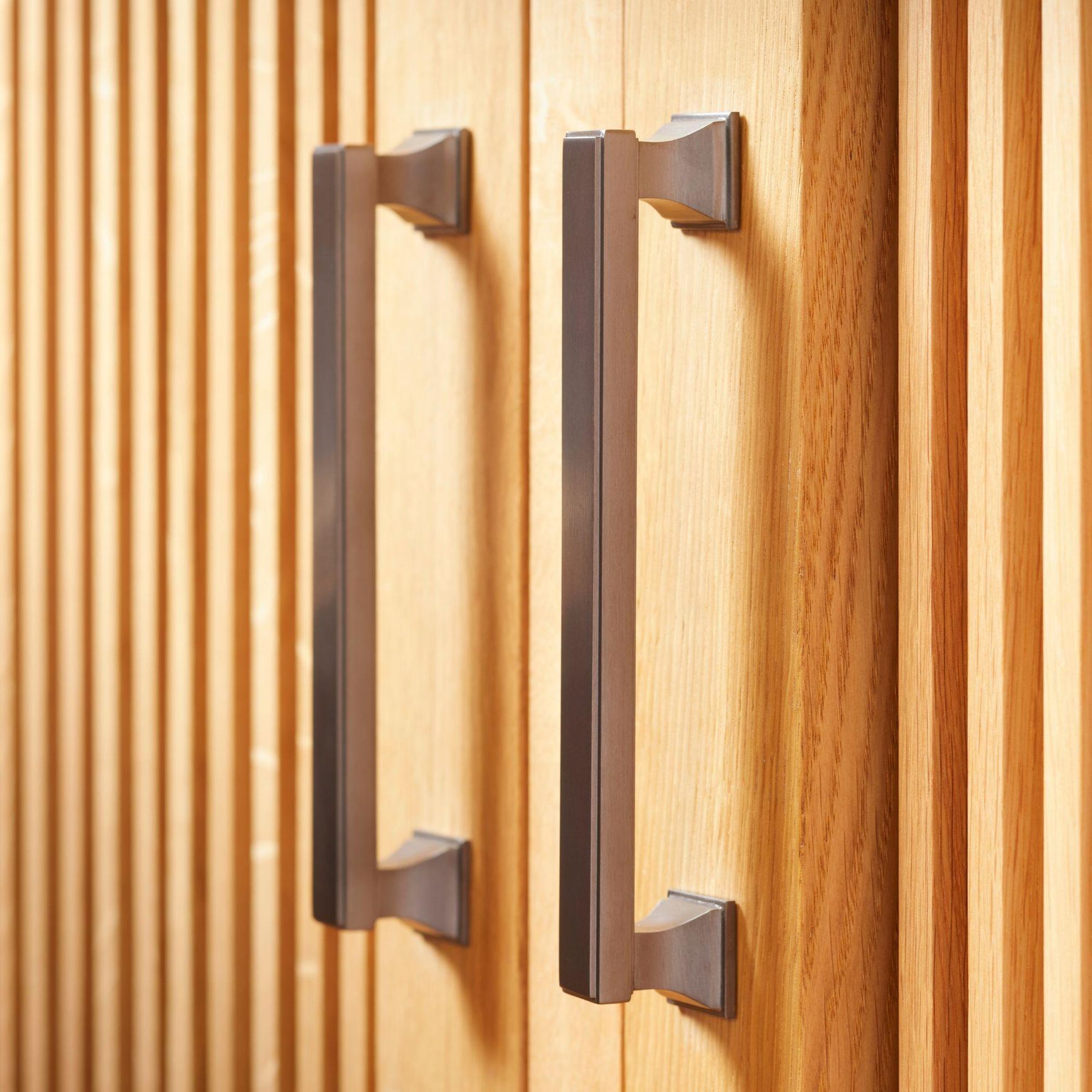Kensington Handle