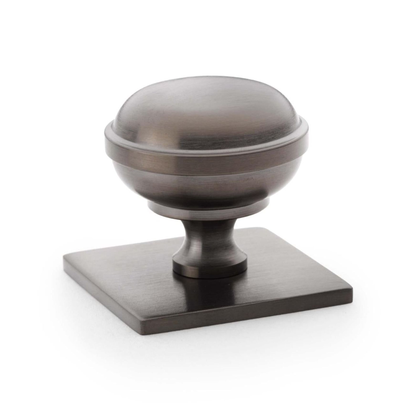 Hastings 34mm Knob on Backplate