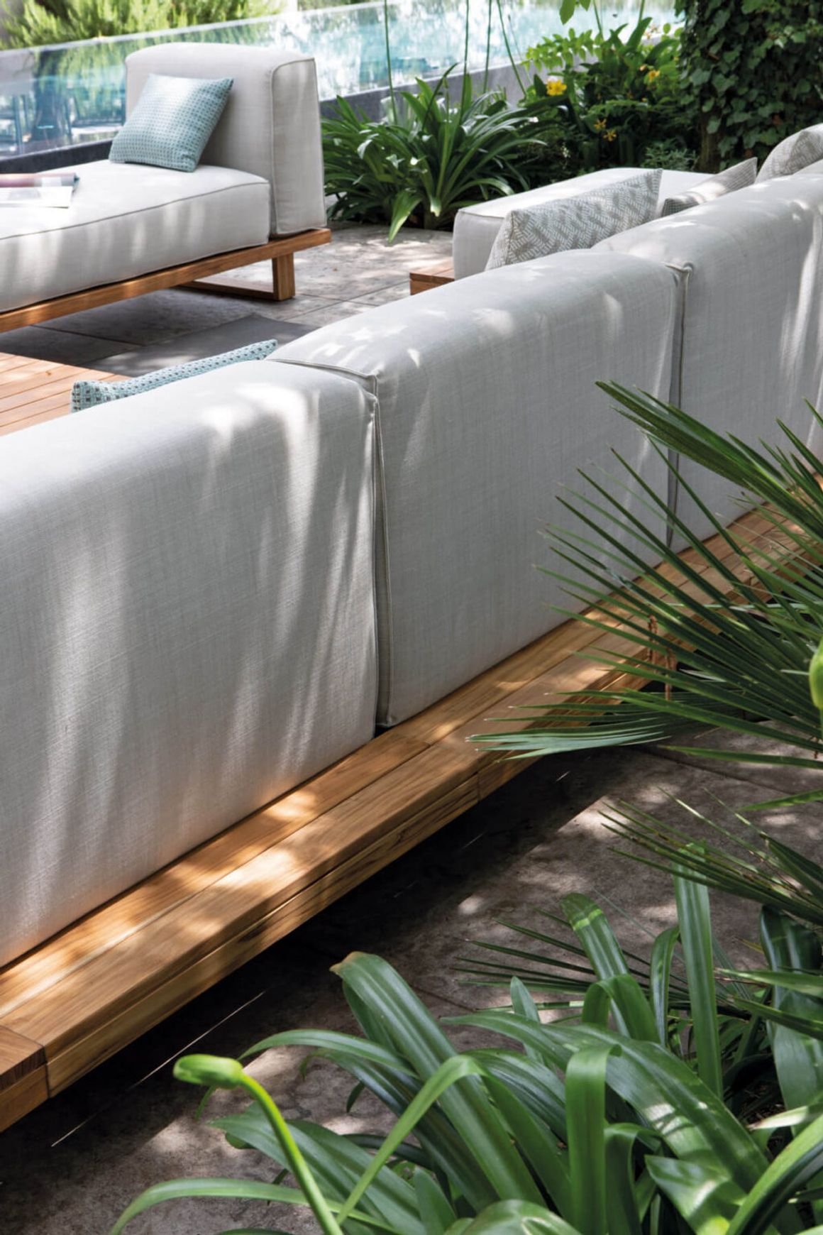 9.zero Outdoor Sofa Set by Atmosphera