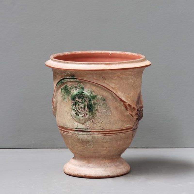Le Chene Vert Antica Anduze Noisy Urn