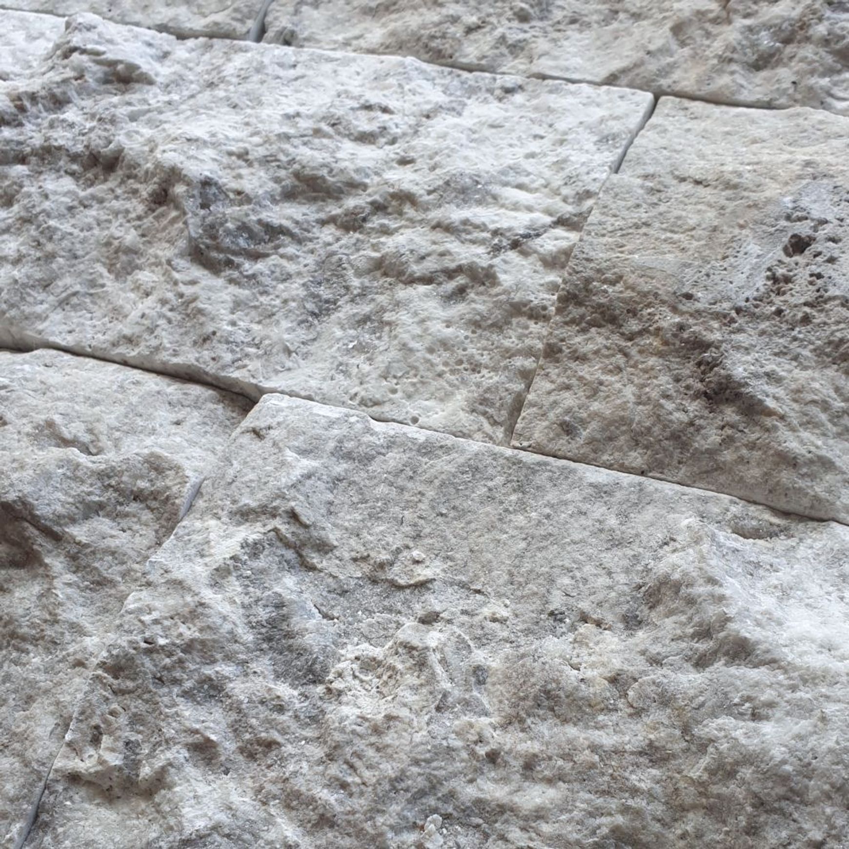 Aqua Silver Split Face Travertine Wall Cladding