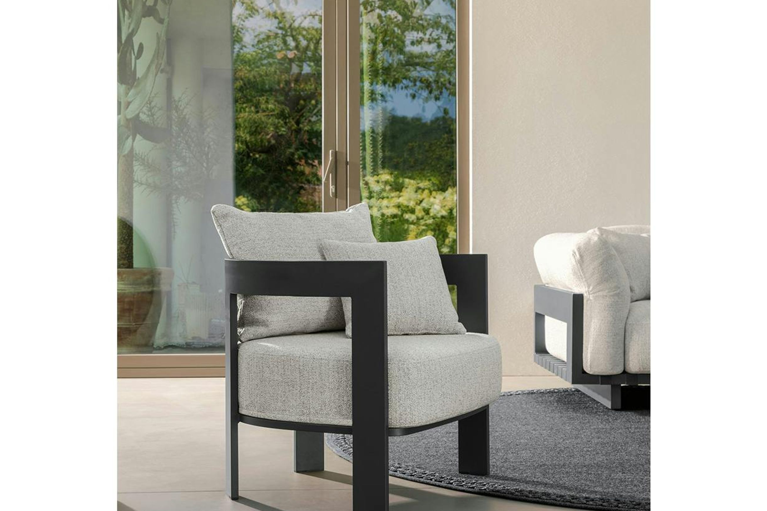 Argo Alu Lounge Armchair