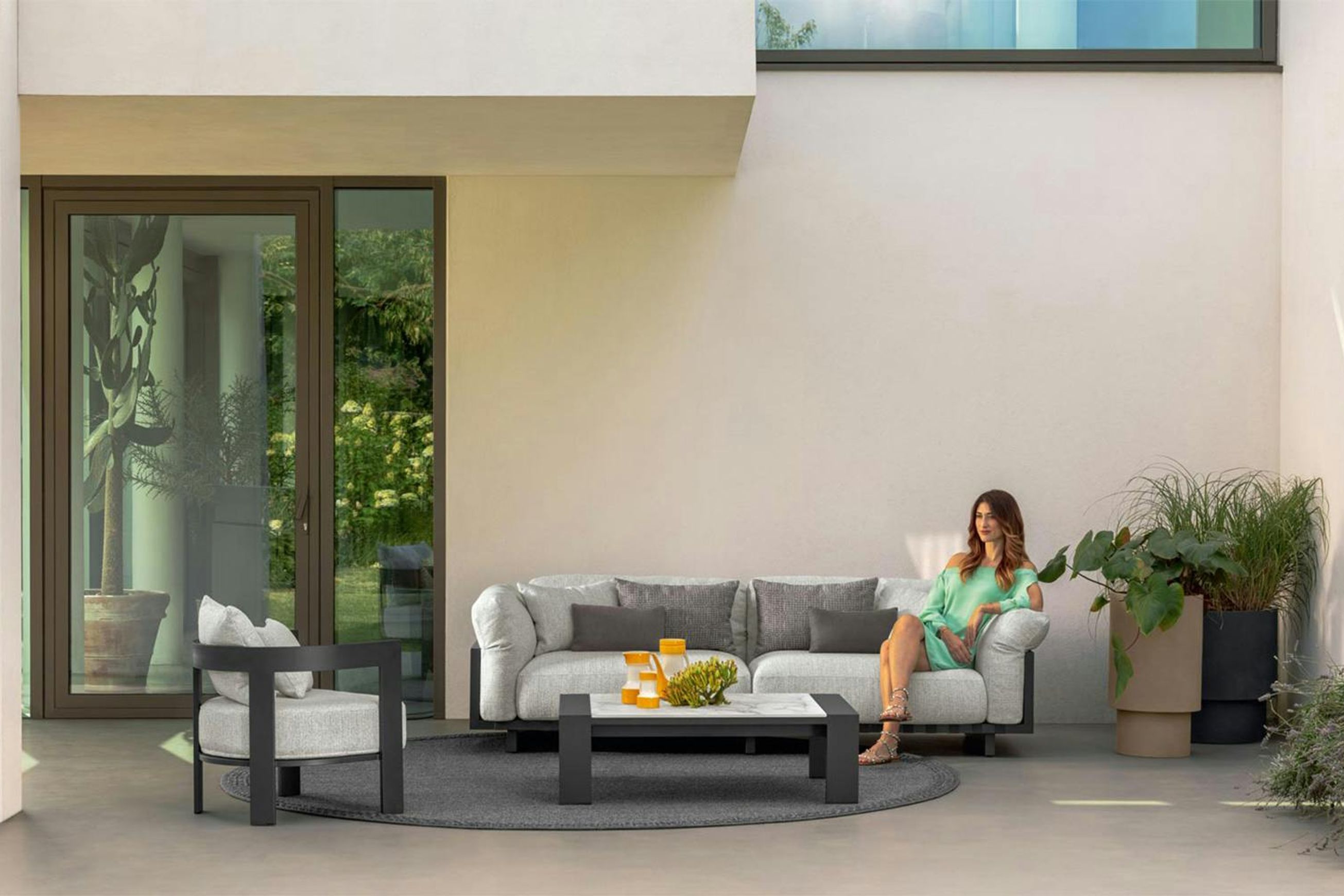 Argo Alu Lounge Armchair