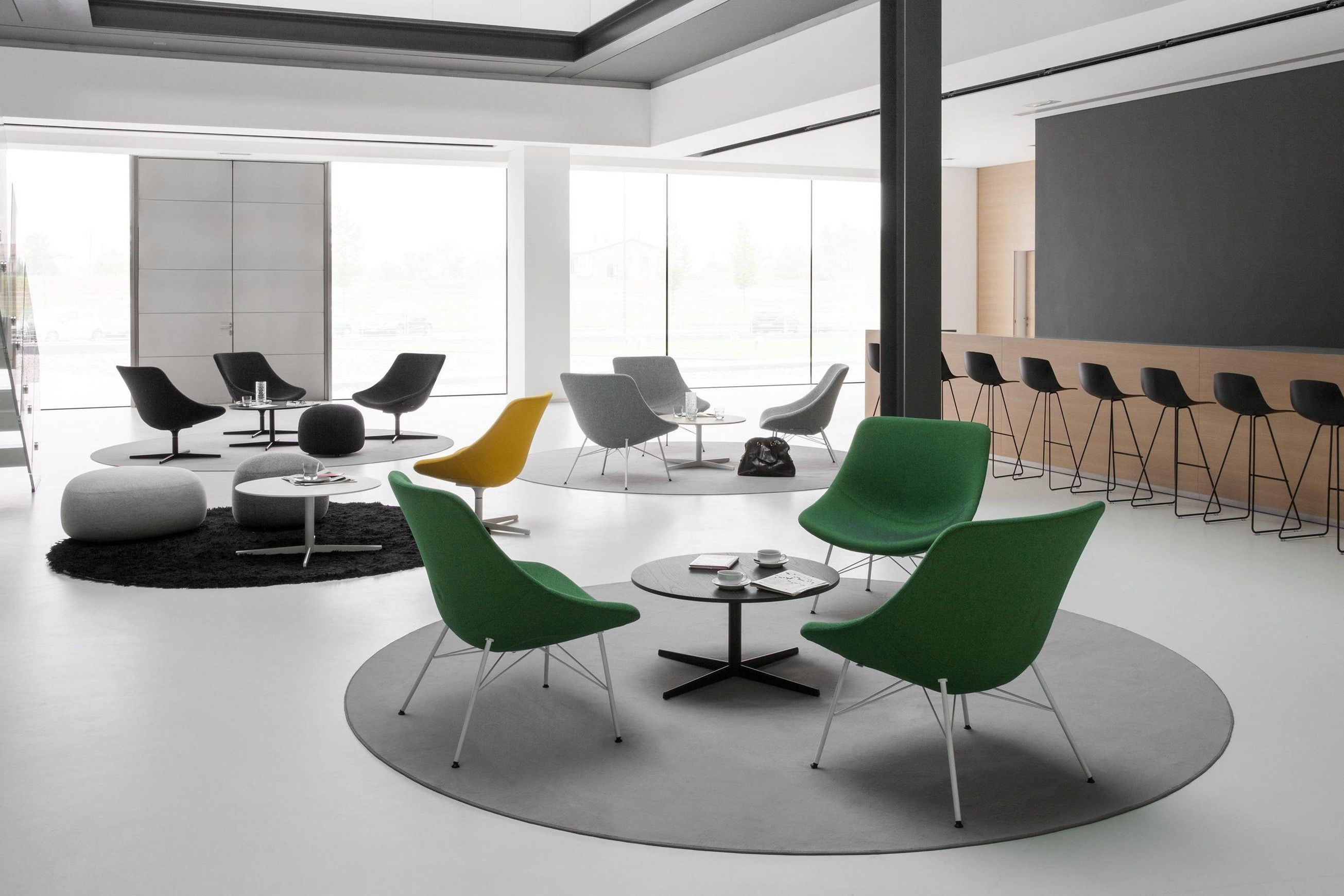 Auki Chair