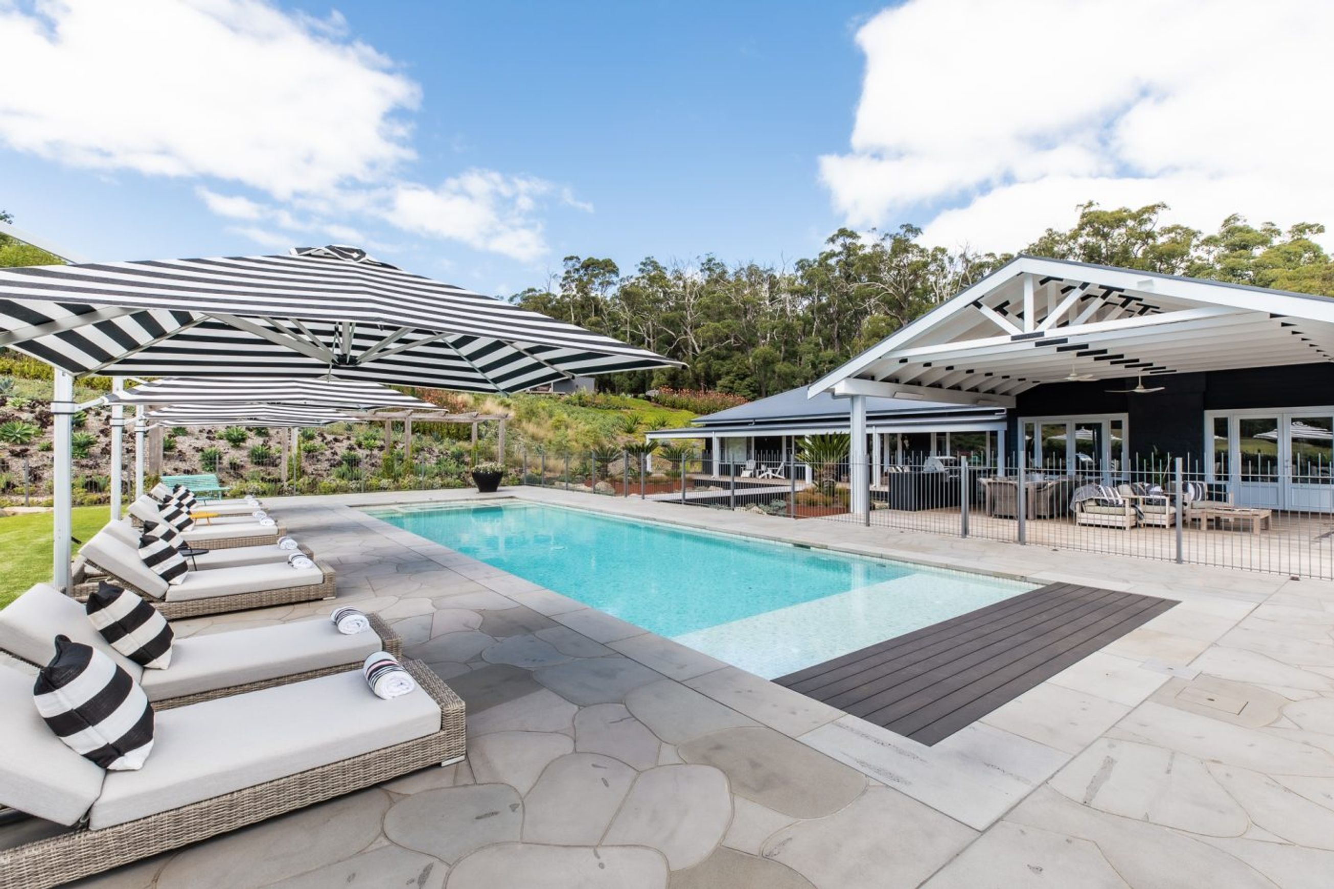Premium Bluestone Pool Coping