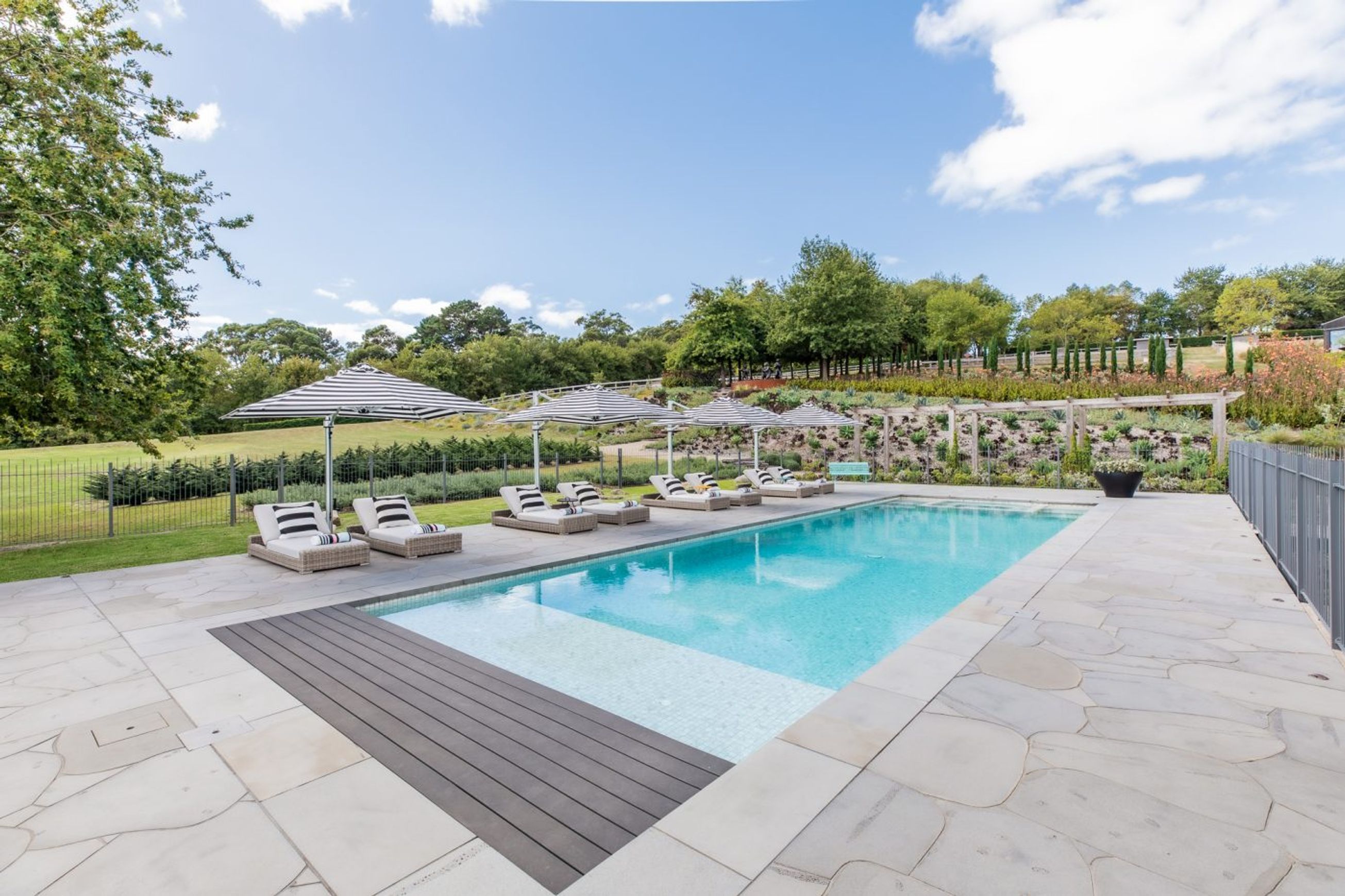 Premium Bluestone Pool Coping