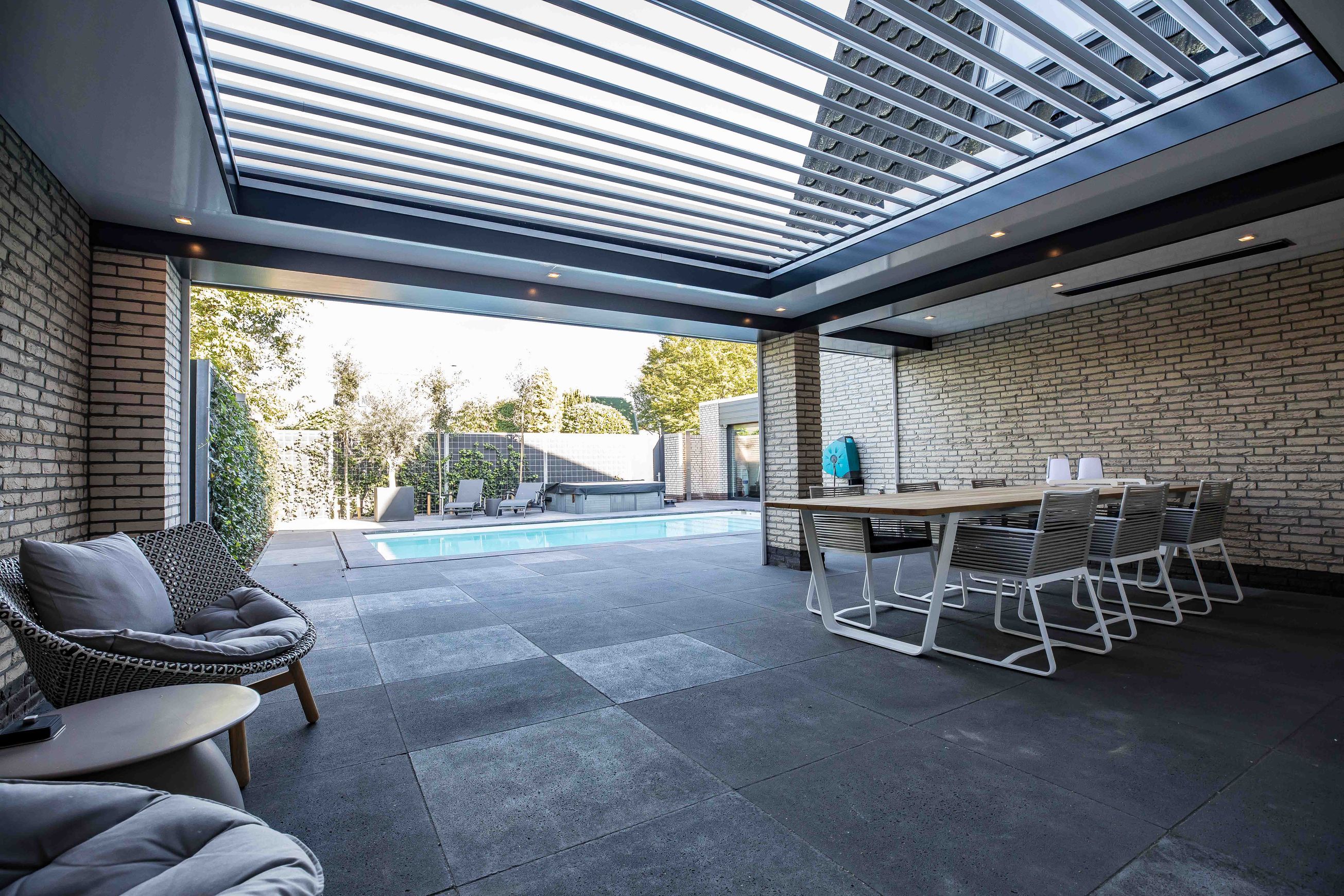 200/35 Slimline Opening Roof