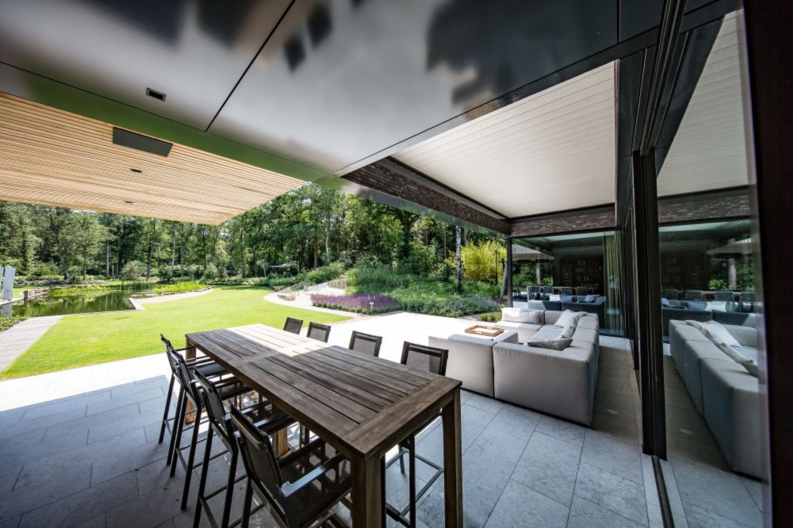 200/35 Slimline Opening Roof