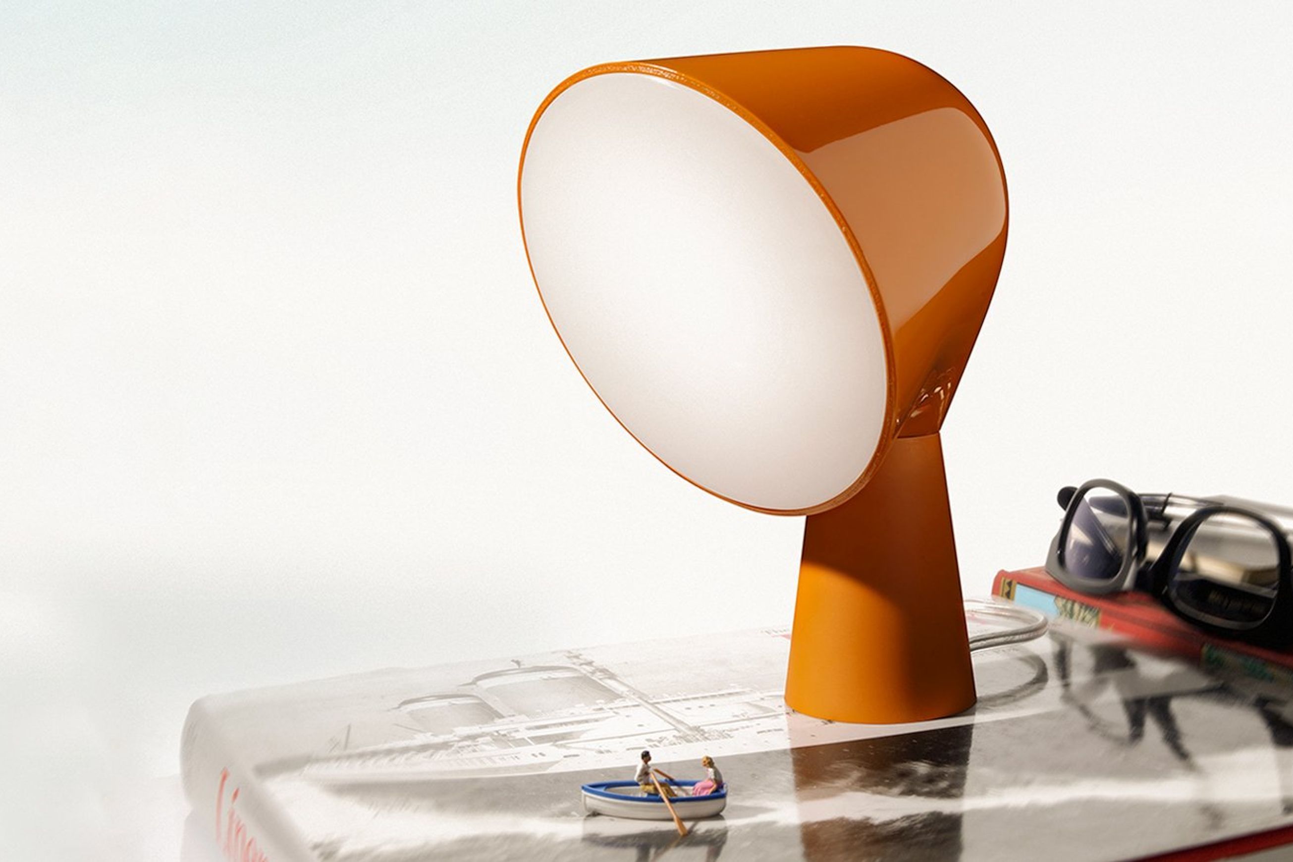 Binic Table Lamp
