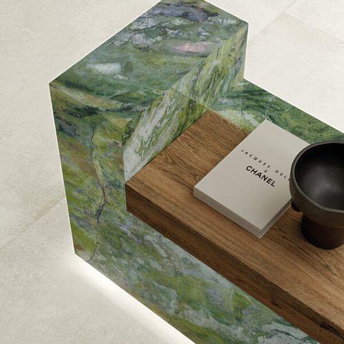 Brilliant Green | Coloured Stone