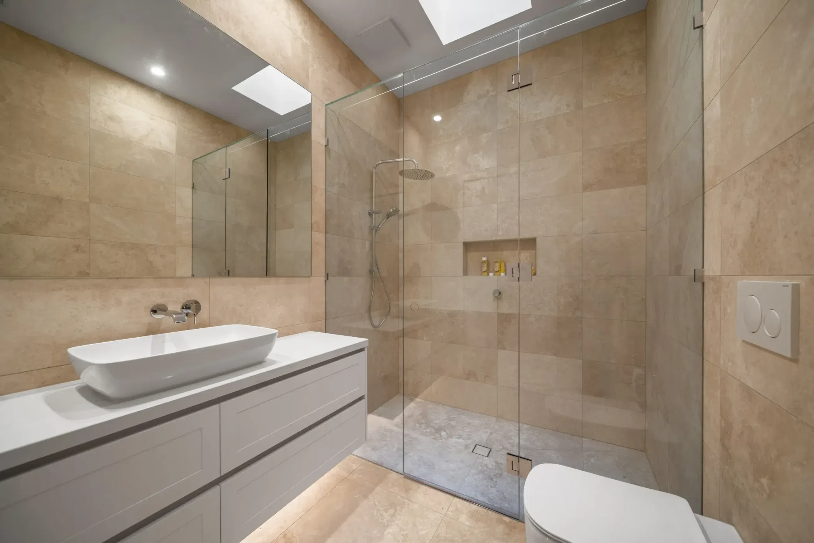 Tuscan Cross Cut Filled & Honed Travertine Tiles