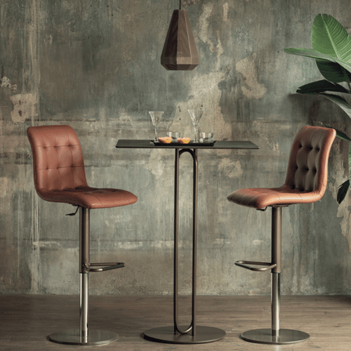Kuga Barstool