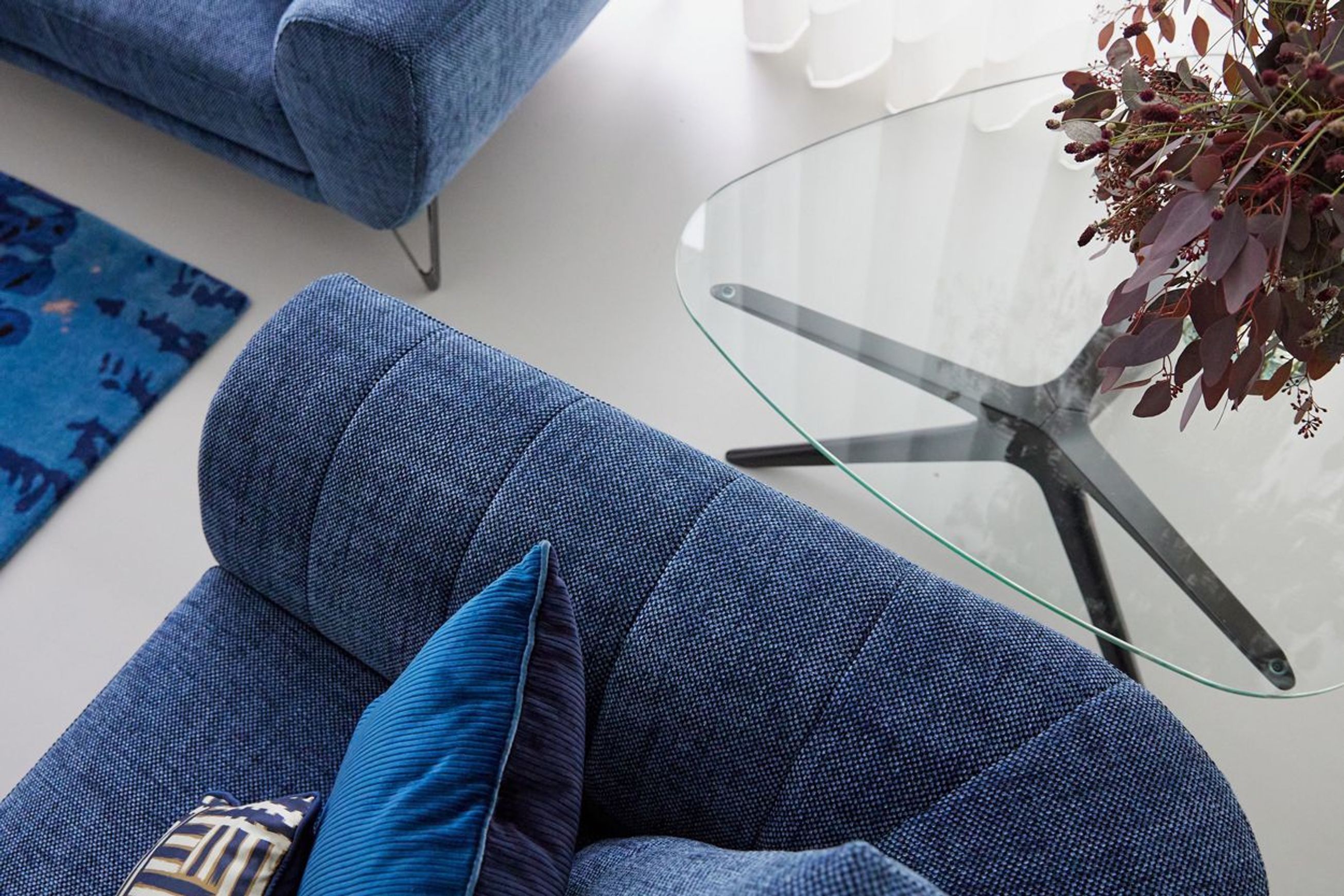 Caractere Sofa