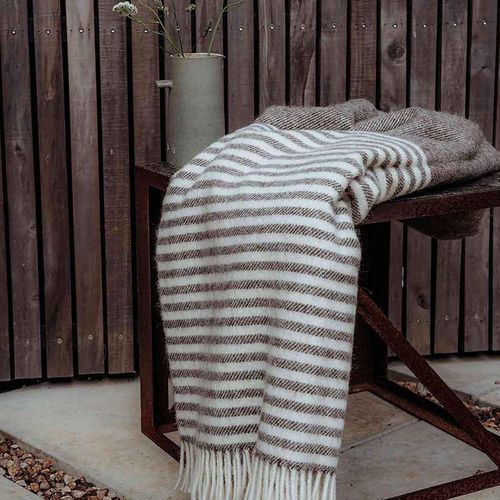 Weave Home Catlins Throw - Cream and Brown