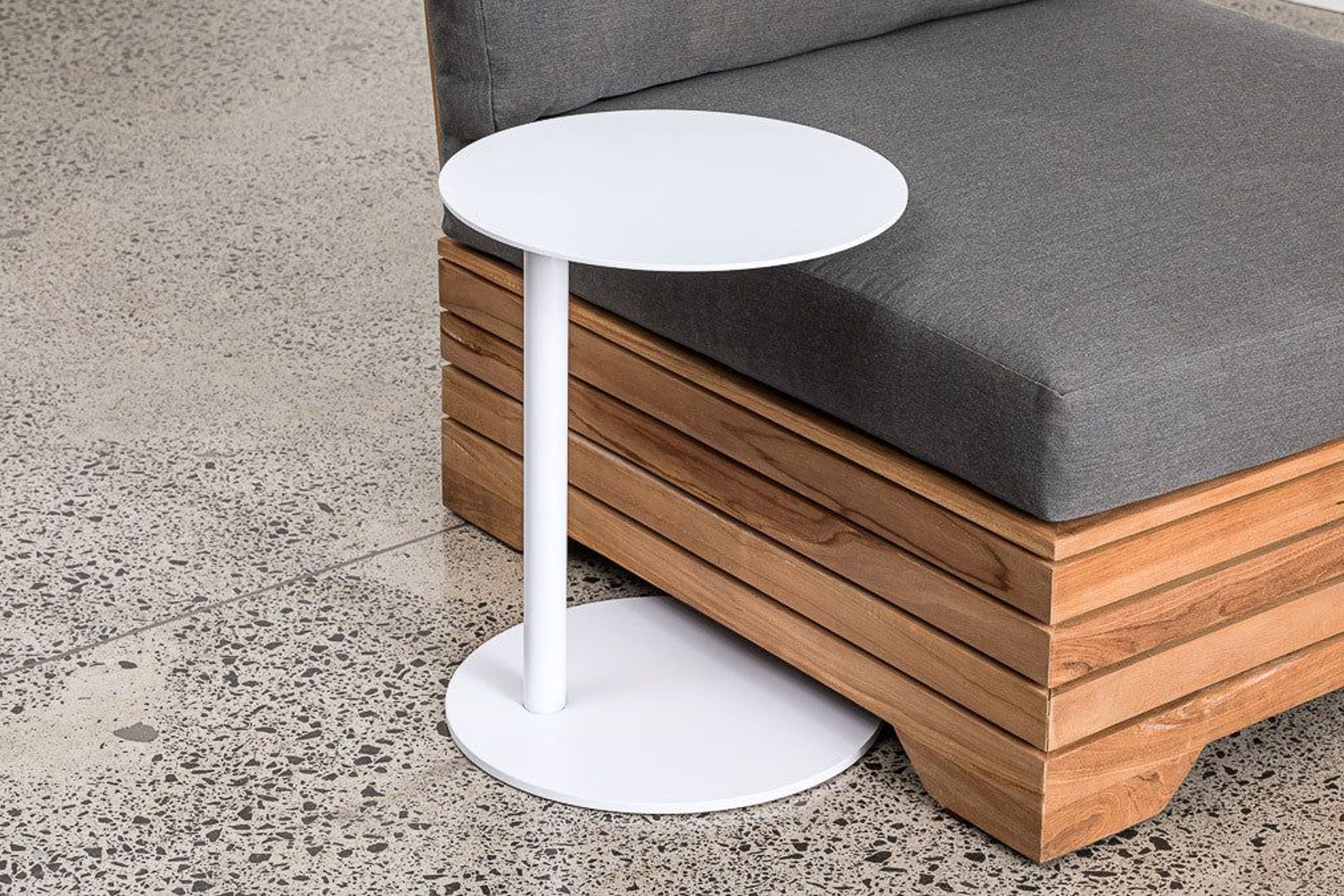 CIRCULAR ALUMINIUM SIDE TABLE
