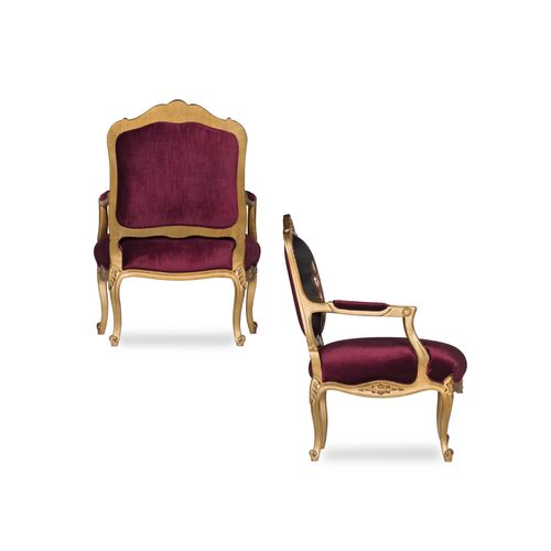 Regal Bordeaux Velvet Armchairs with Golden Accents "Boston"