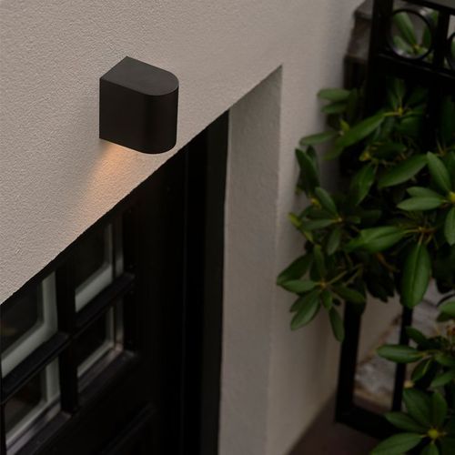 Dion Single Wall Light