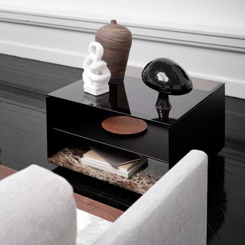 Expose Side Table