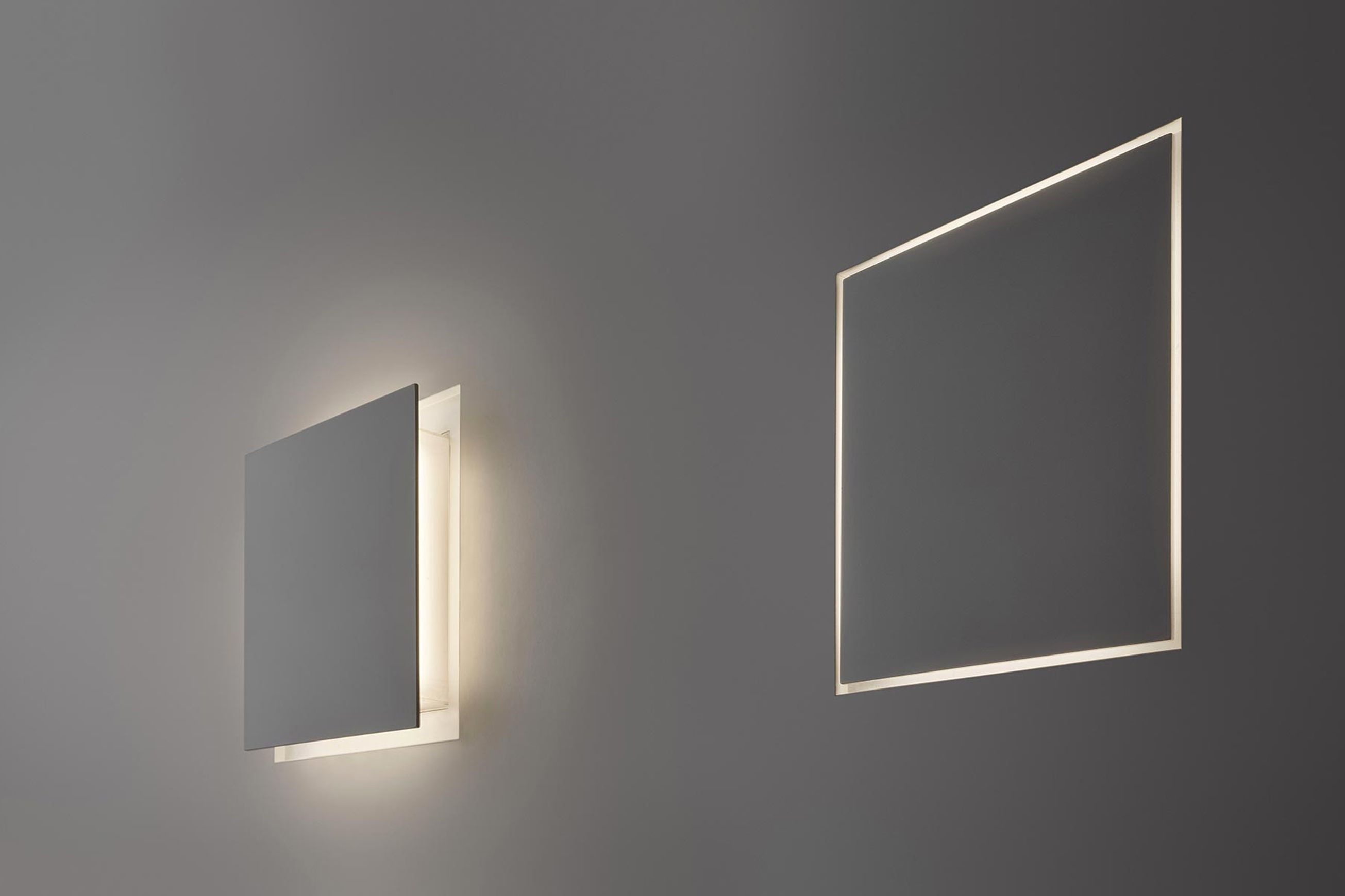 Aldecimo Extractable Wall-Mount Light