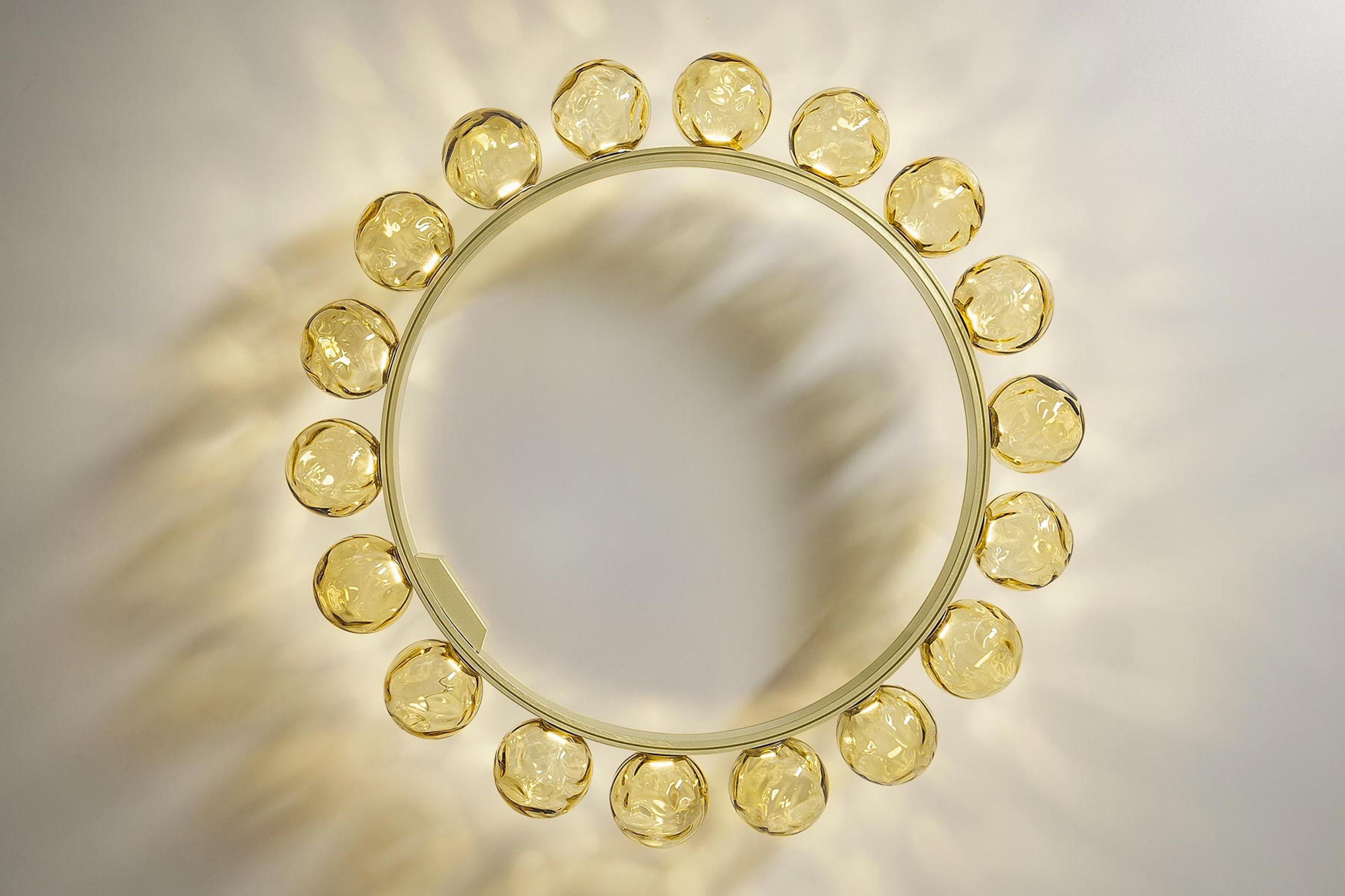 Murané R Ring Pendant