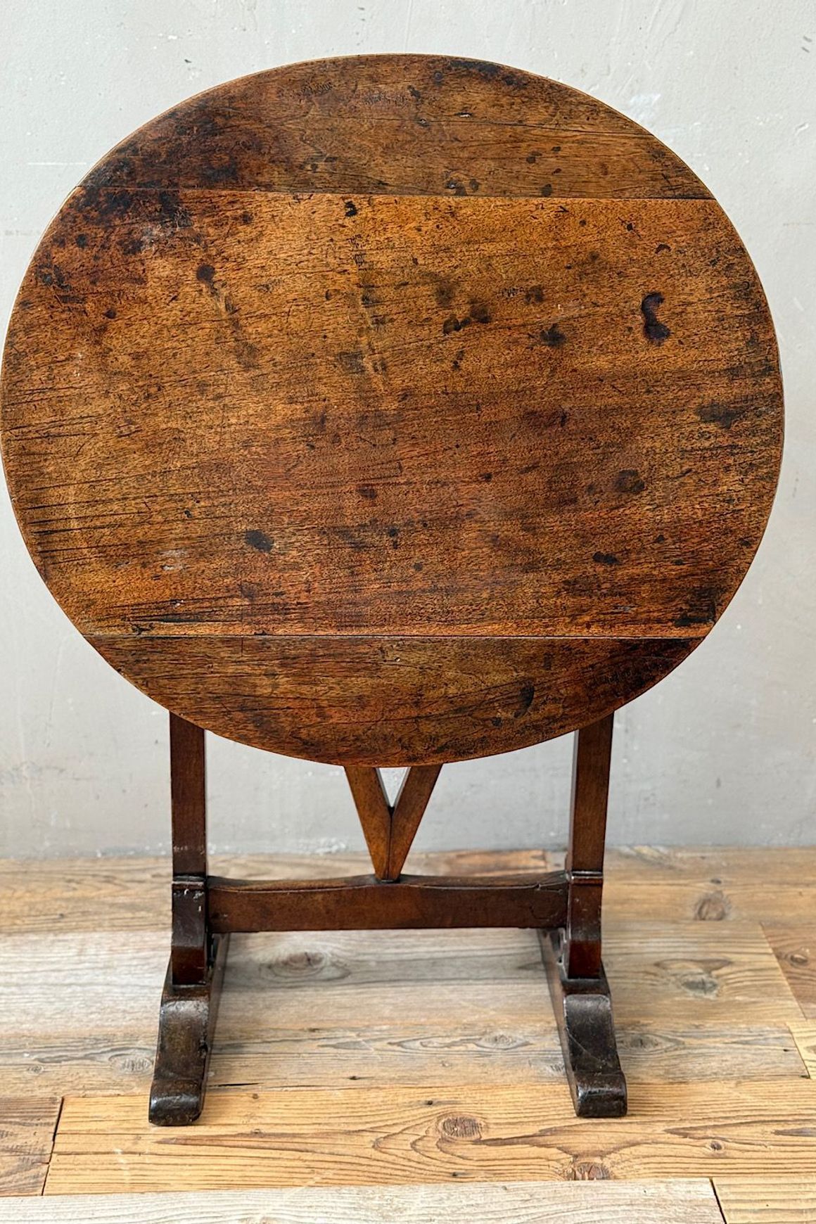 French Walnut Wine Harvest Table