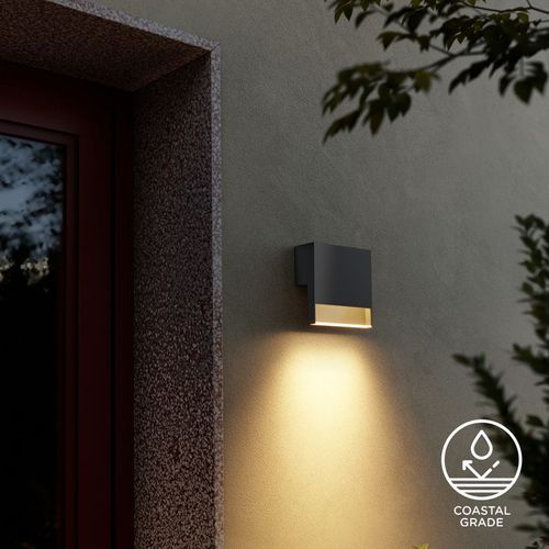 Li.2 Outdoor Wall Light
