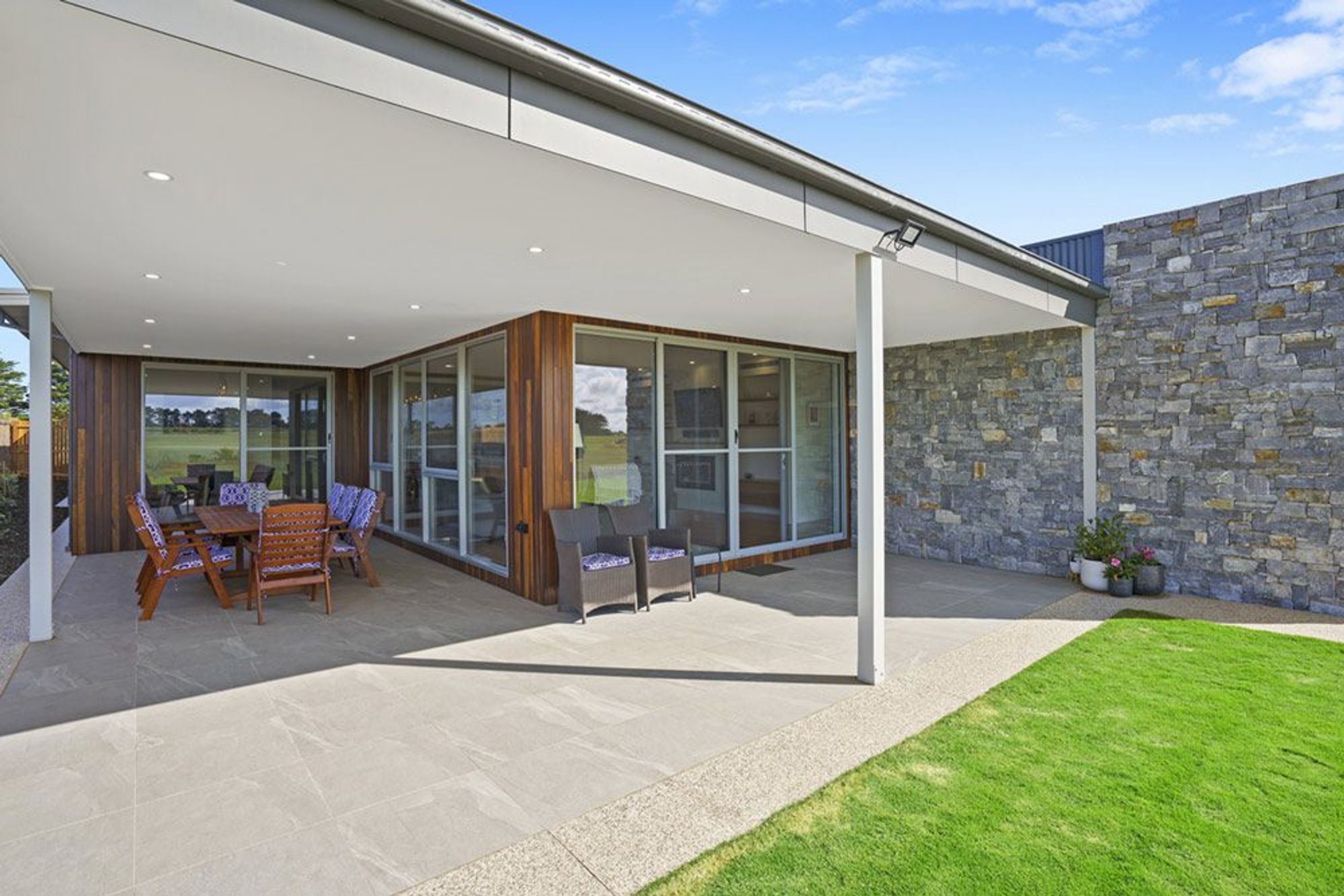 Loma Linda Stone Wall Cladding