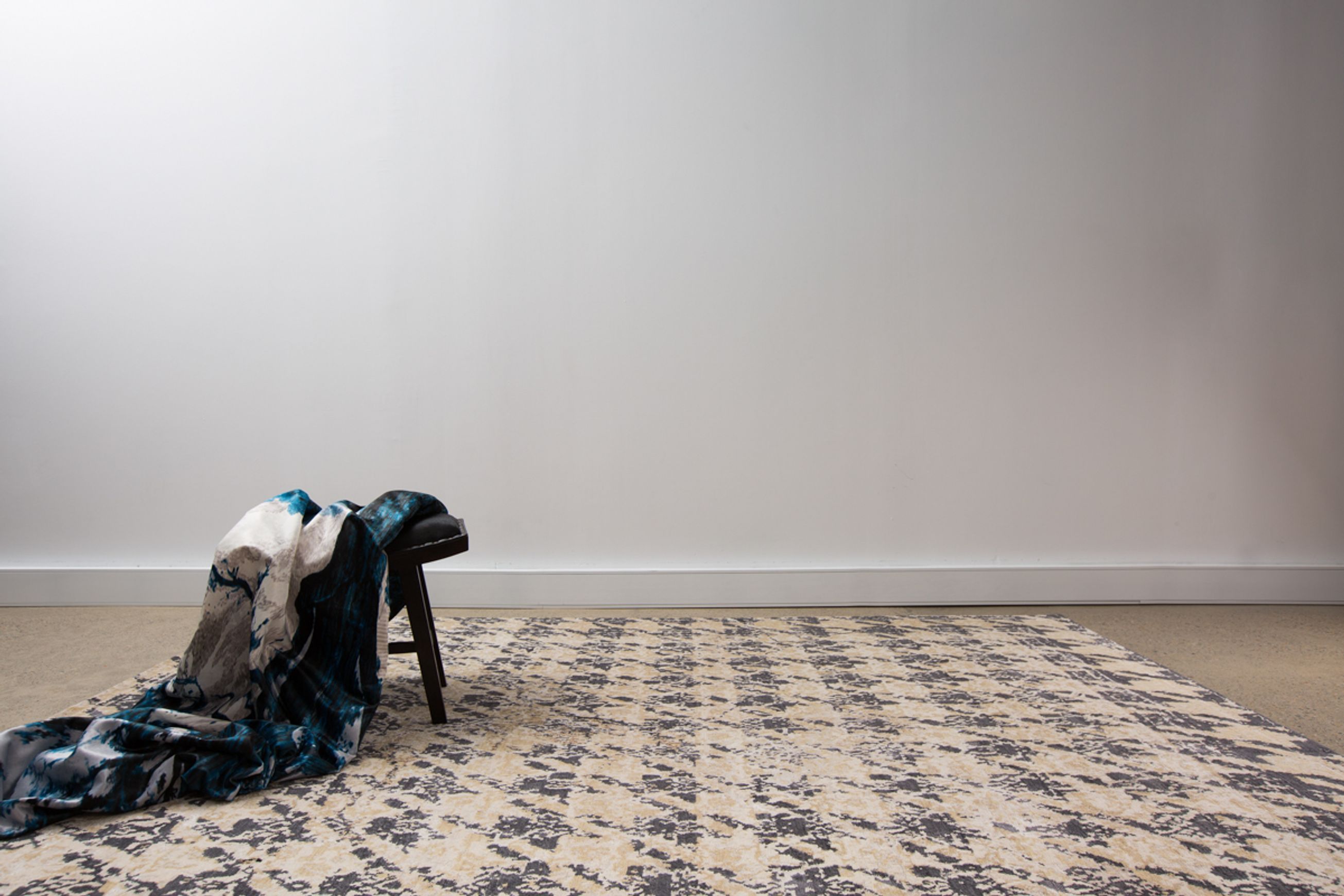 Lost in Transmission l Handknotted Rugs