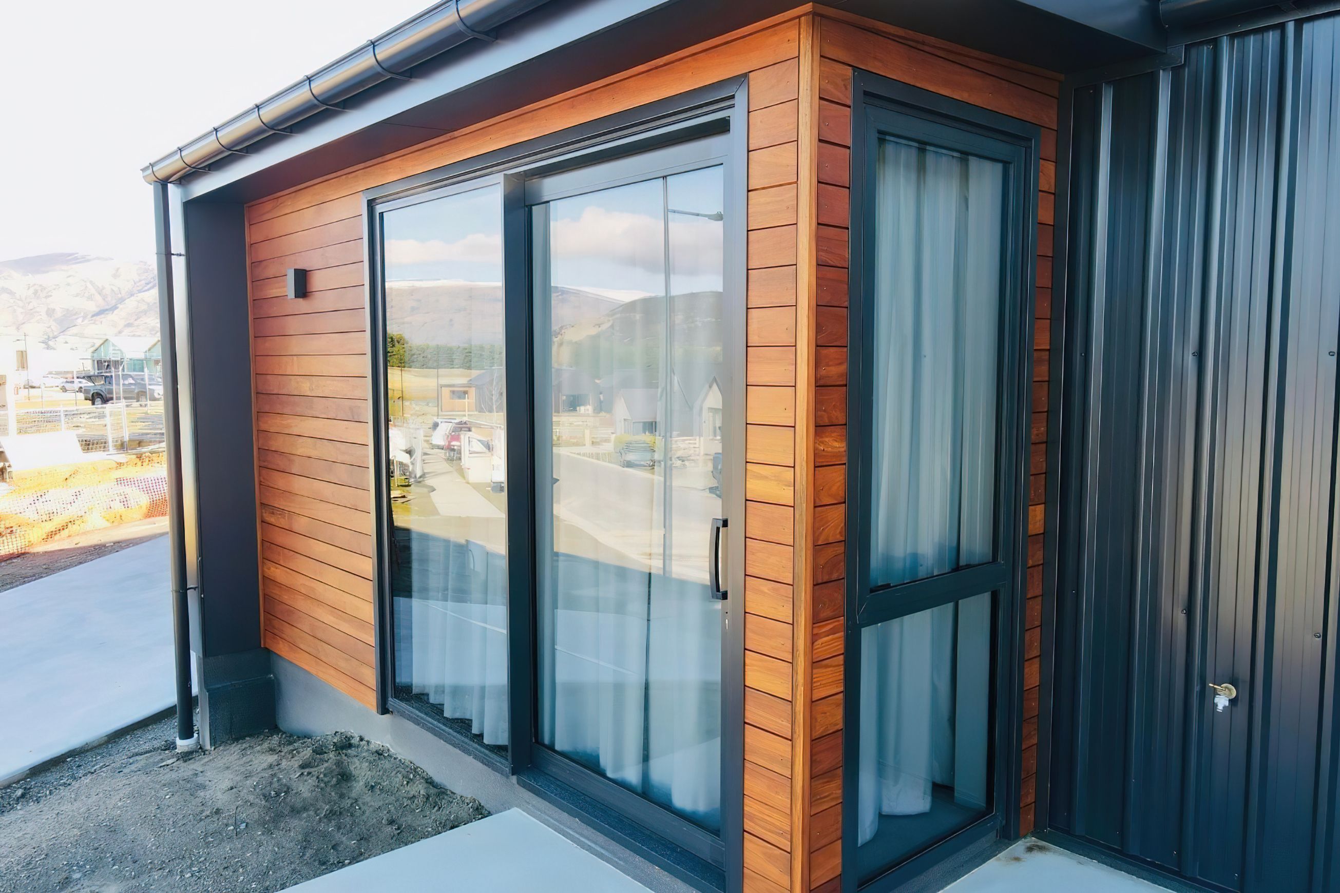 Horizontal Cladding