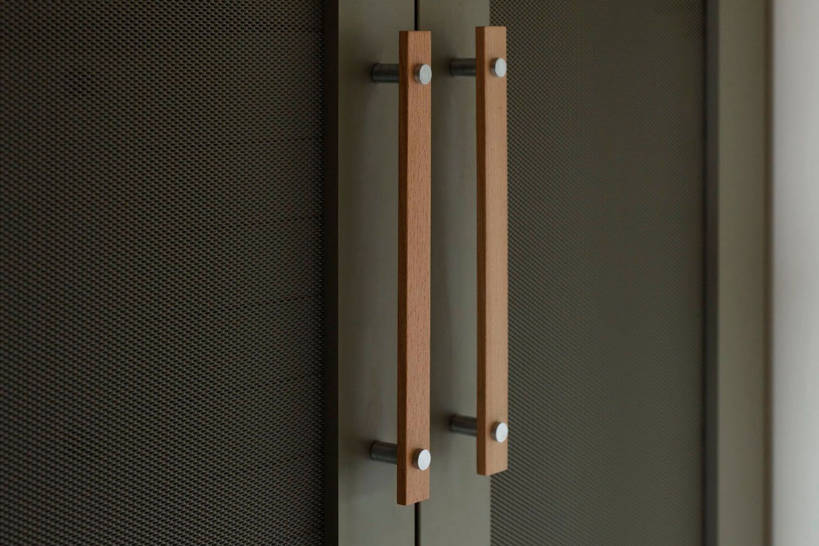 Lenah Cabinet Handle - Face Cap