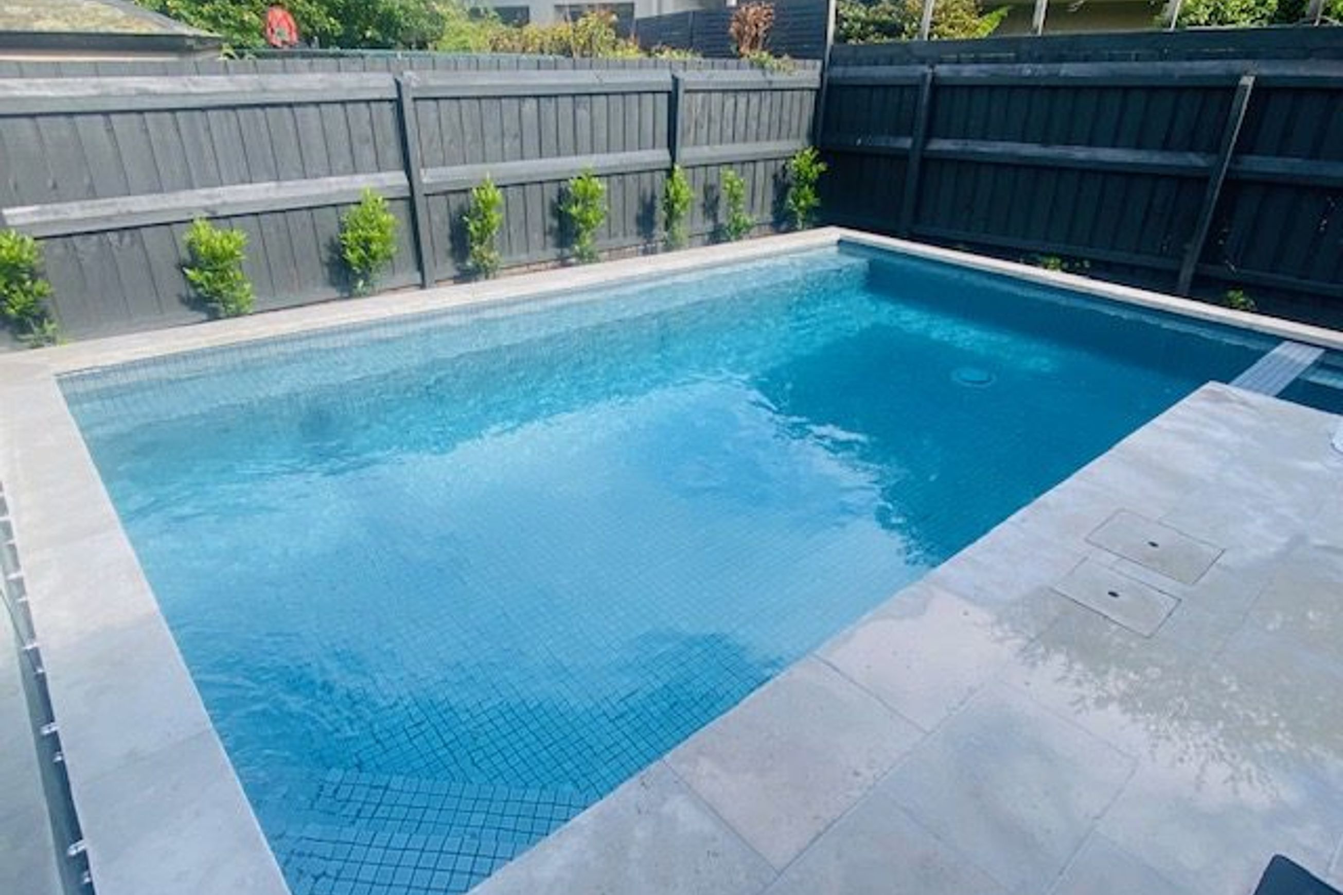 Maddison Tumbled Limestone Pool Coping