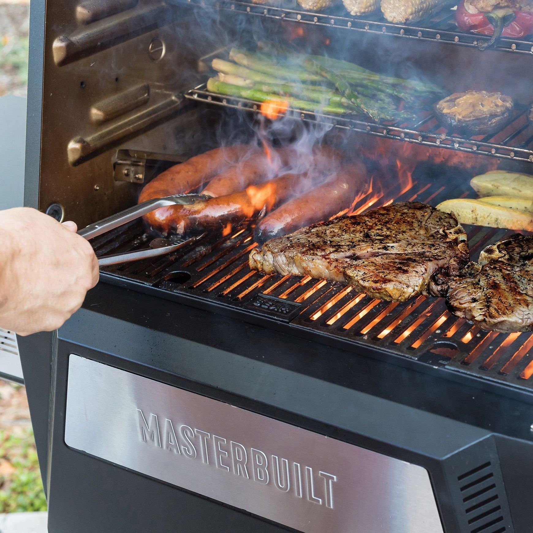 Masterbuilt Gravity Series 560 Charcoal Grill + Smoker