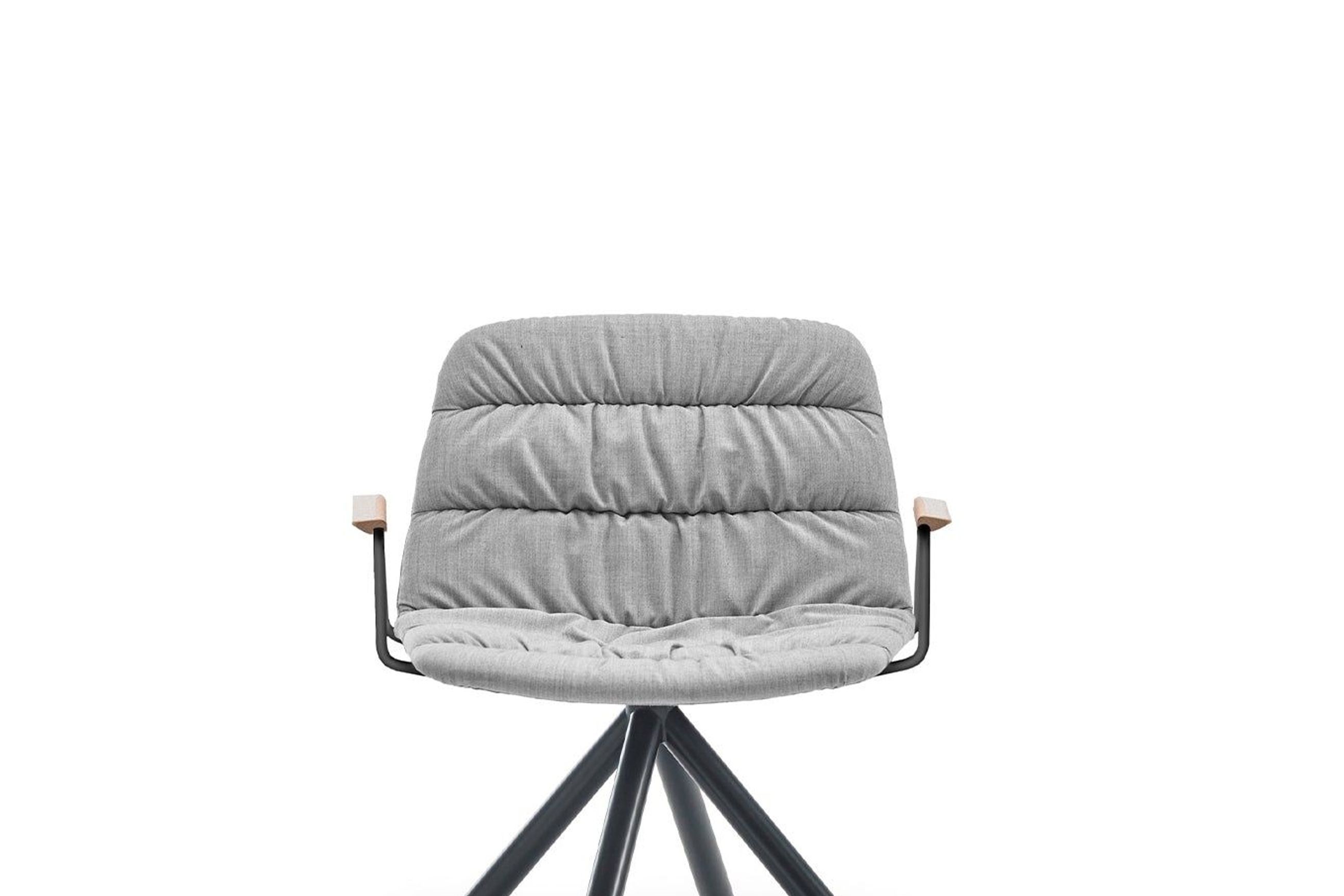 Maarten Lounge Chair - Swivel Base & Soft Upholstery with Arms