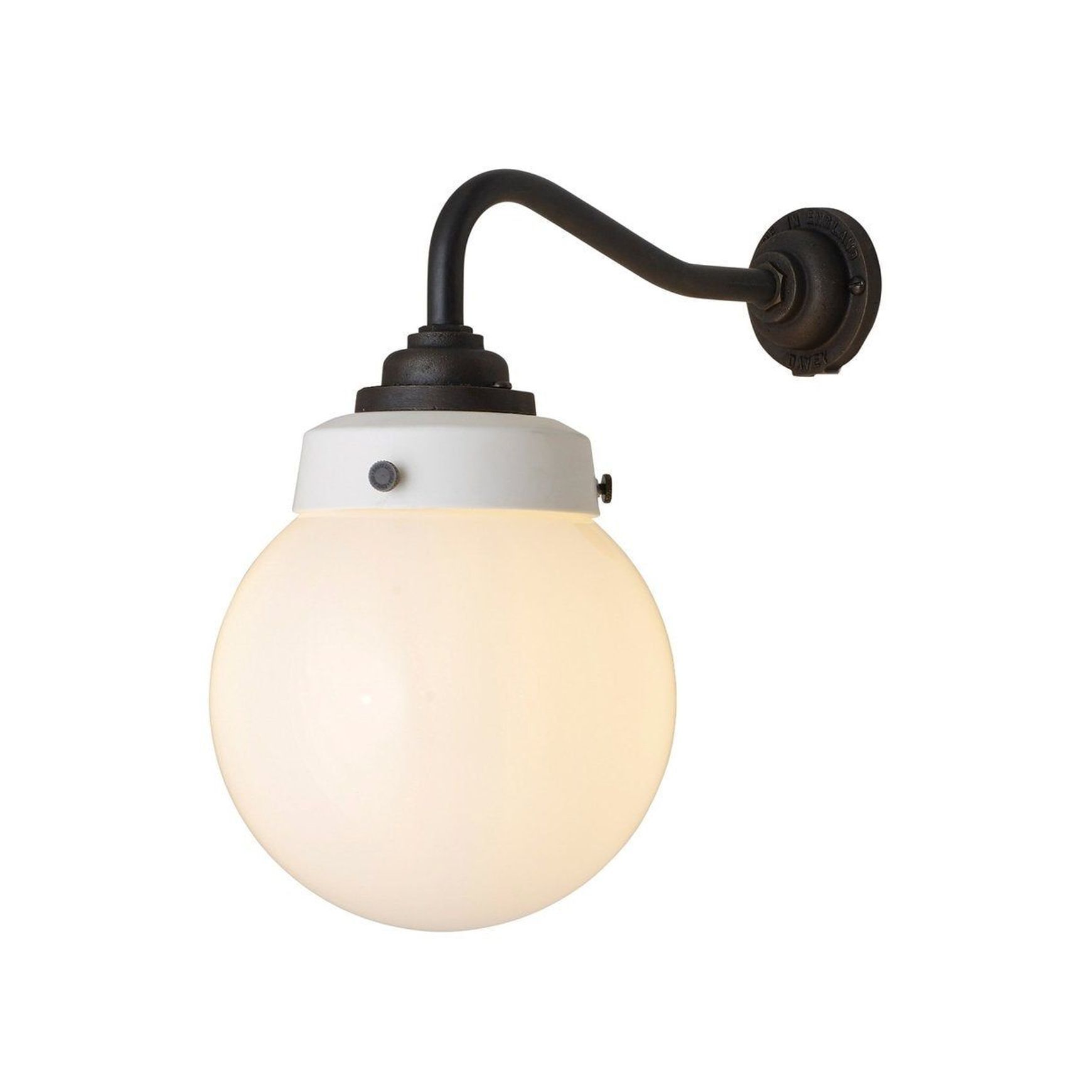 Hampton Wall Light