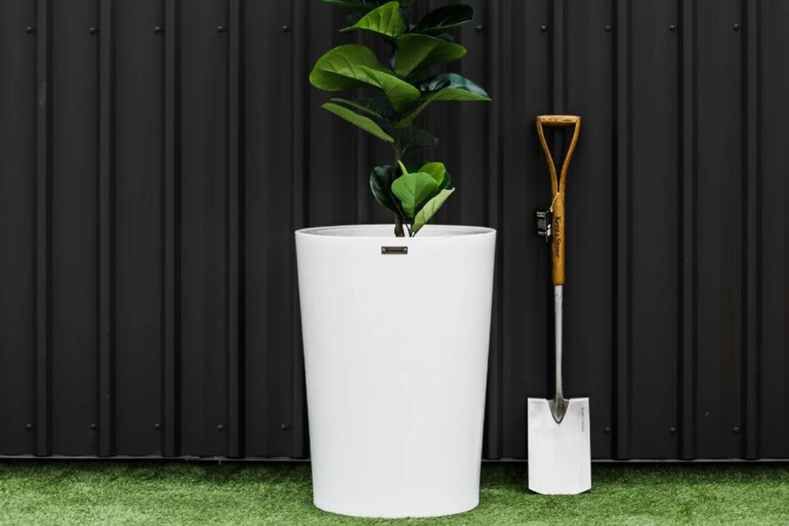 Milan 770 Planter