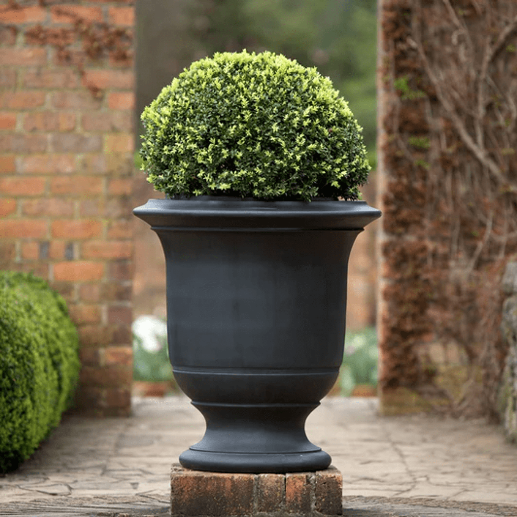 Anduze Style Urn Medium Plain | Pietro Stoneware