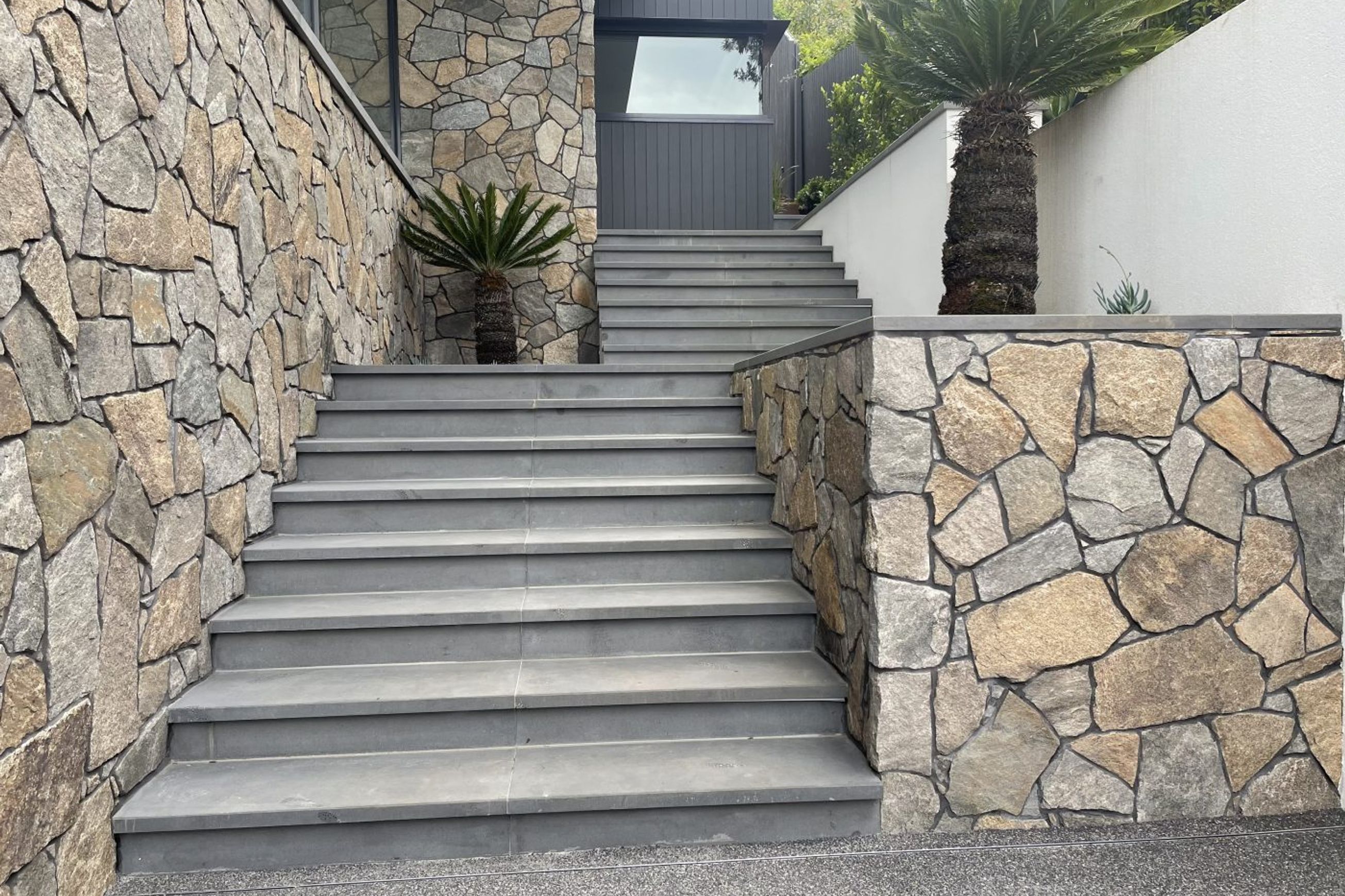 Premium Bluestone Pool Coping