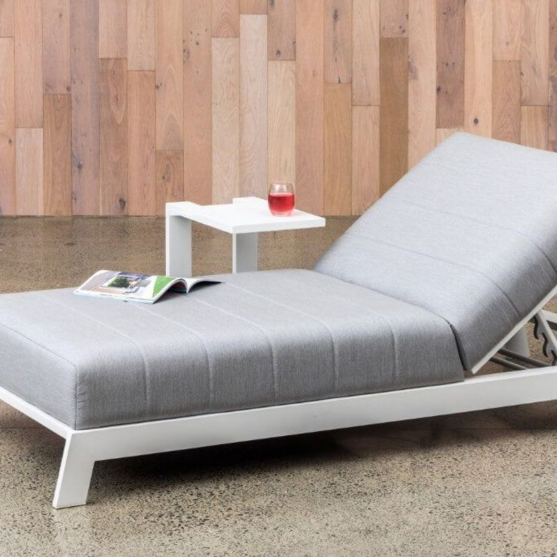 Piha Lounger - White