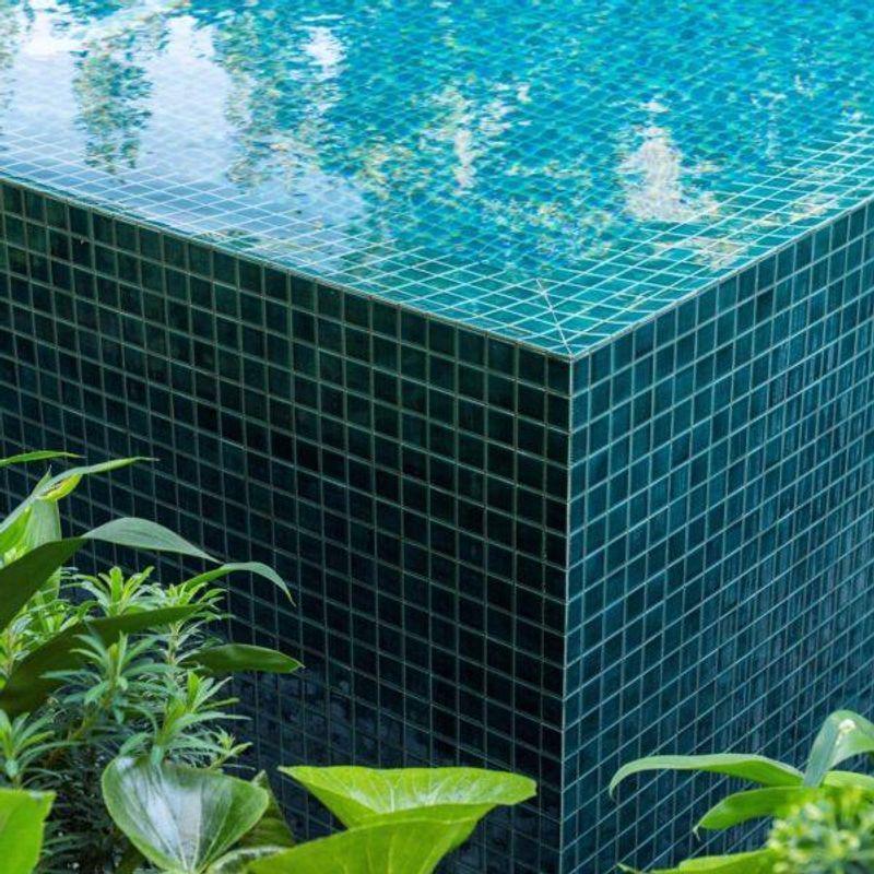 Residential Range | Pool Mosaics