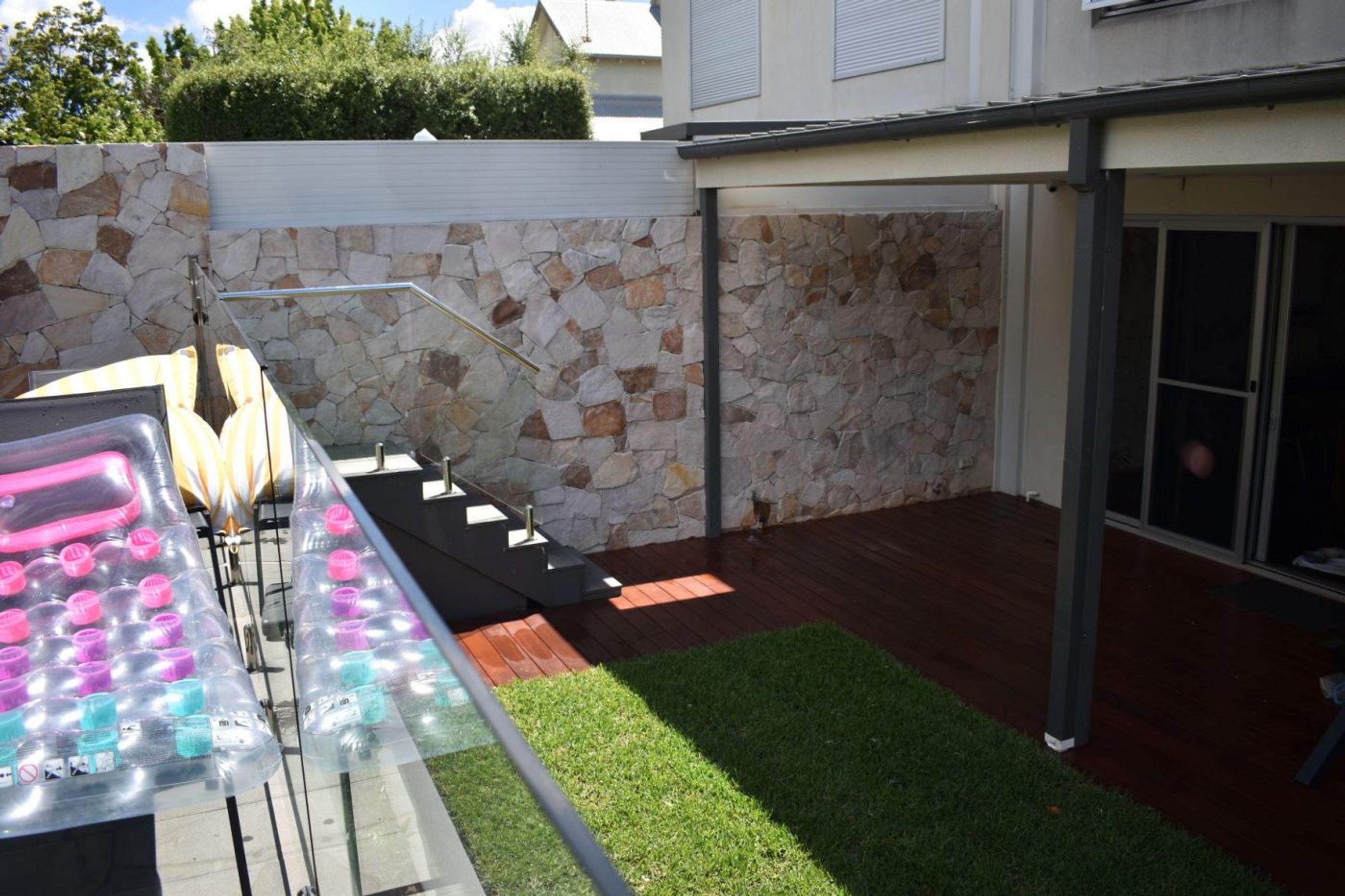 Santa Cruz Stone Wall Cladding