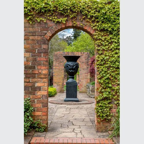 Strasbourg Urn & Plinth