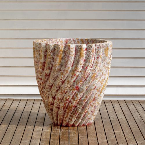 Swerve Planter in Thera