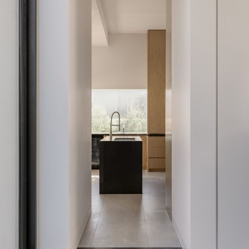 Anthology Dark | Porcelain Tiles