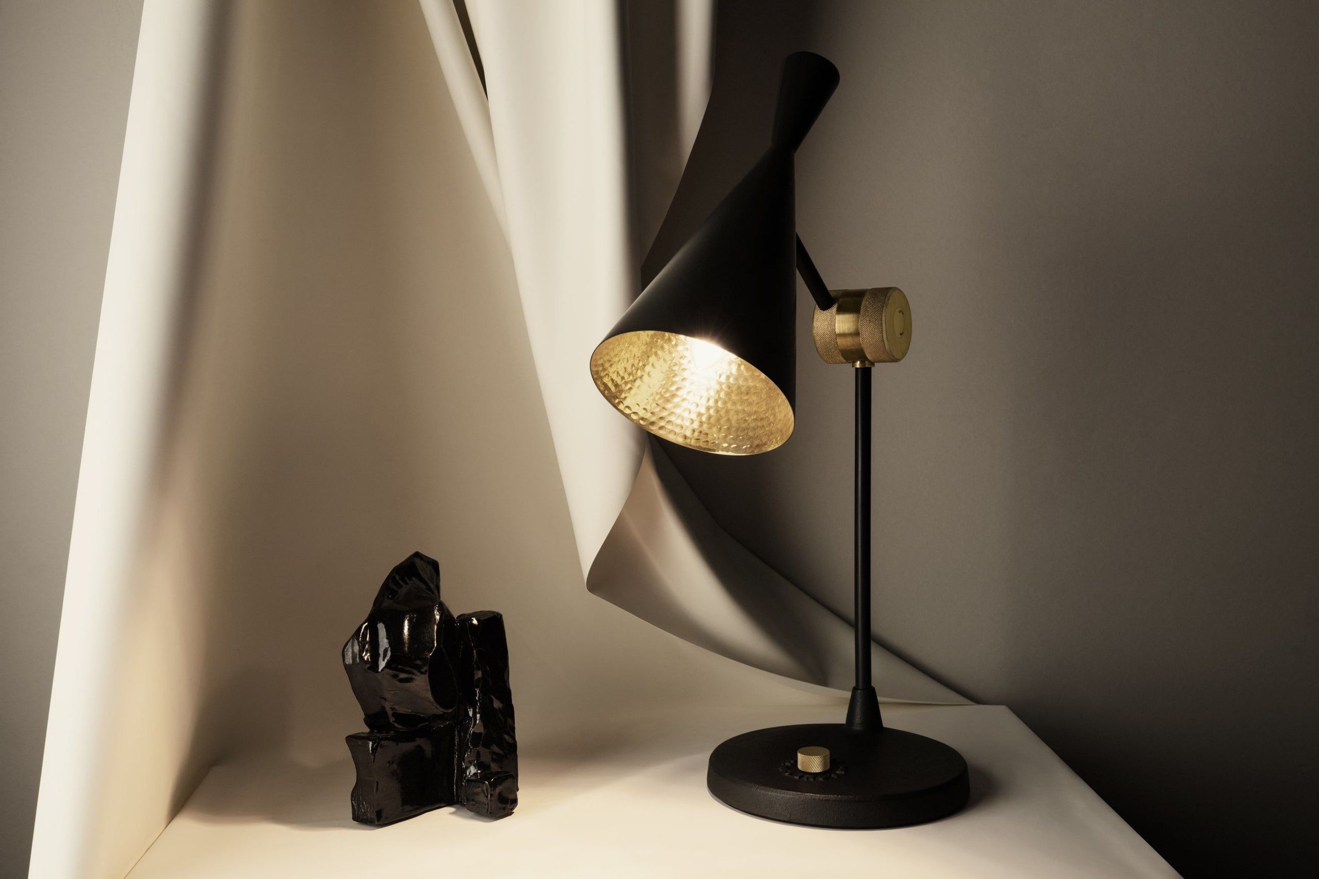 Beat Table Lamp Black