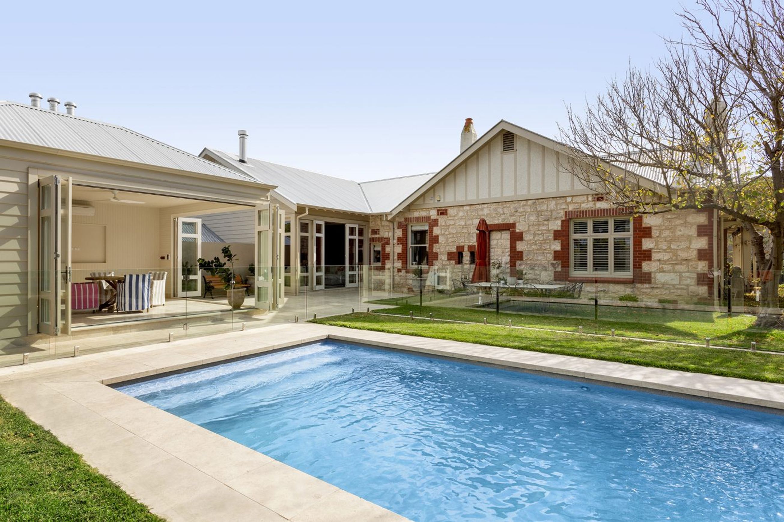 Tuscan Travertine Pool Coping